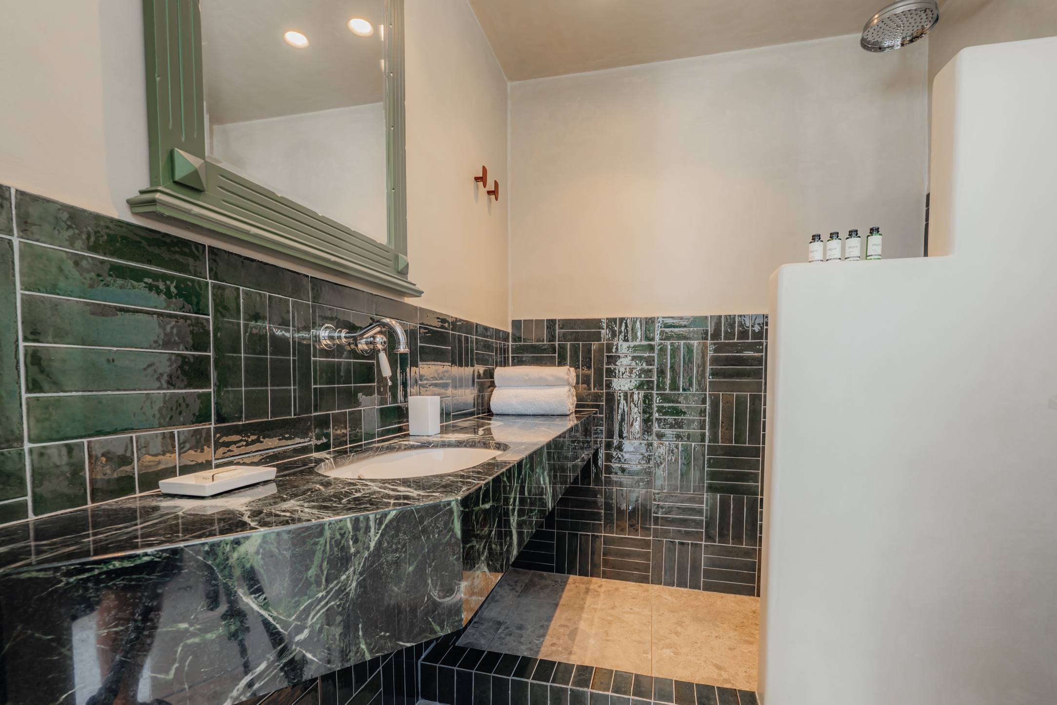 Pelican Bay Art Hotel, photo 18 of 78