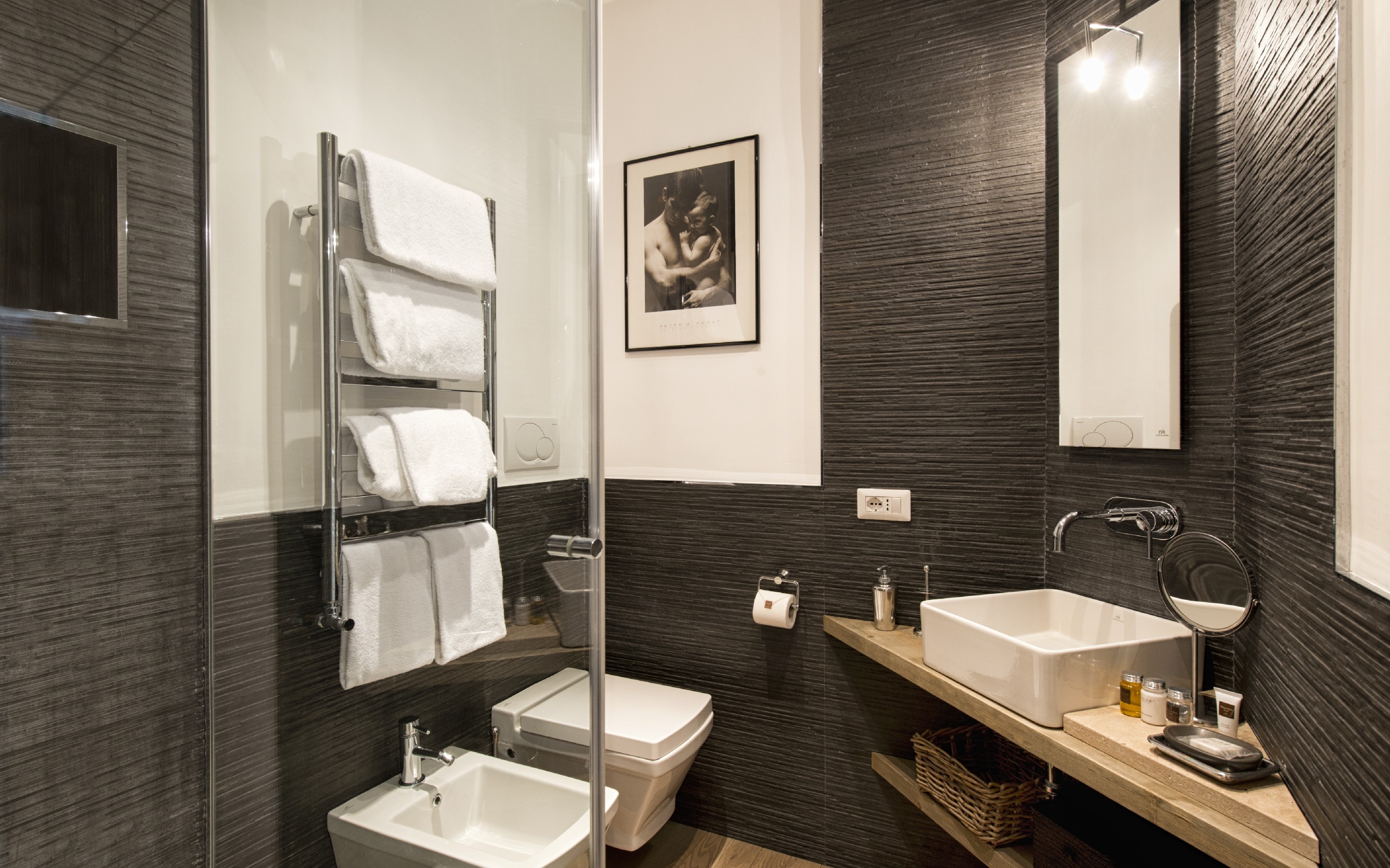 The Independent Suites, photo 11 of 16