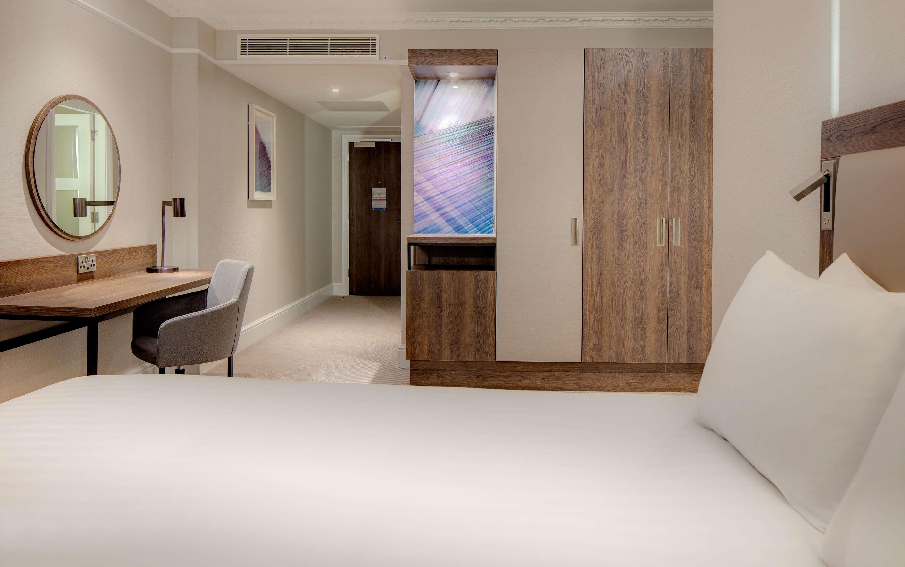 Hilton Edinburgh Carlton, photo 20 of 73