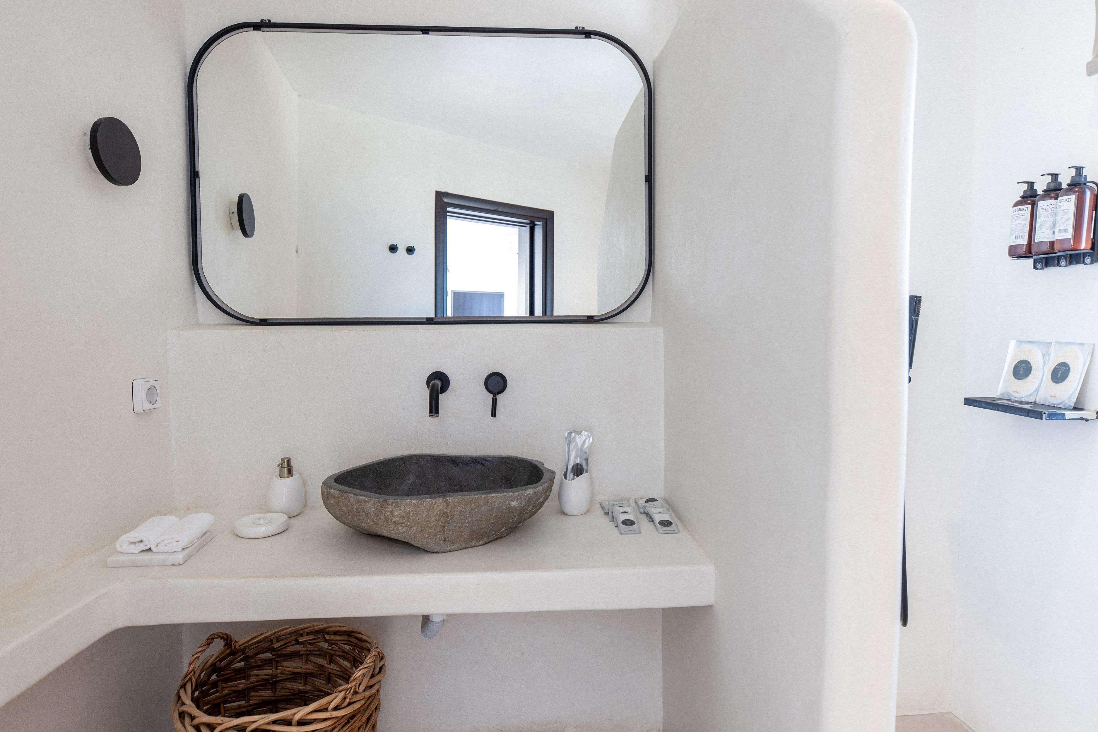 Rocabella Santorini Hotel &amp; Spa, photo 17 of 47