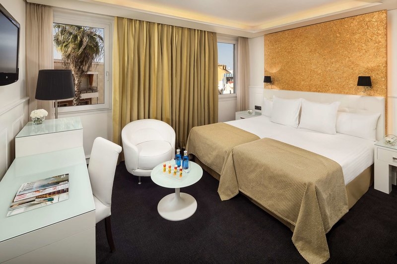 Colon Gran Melia