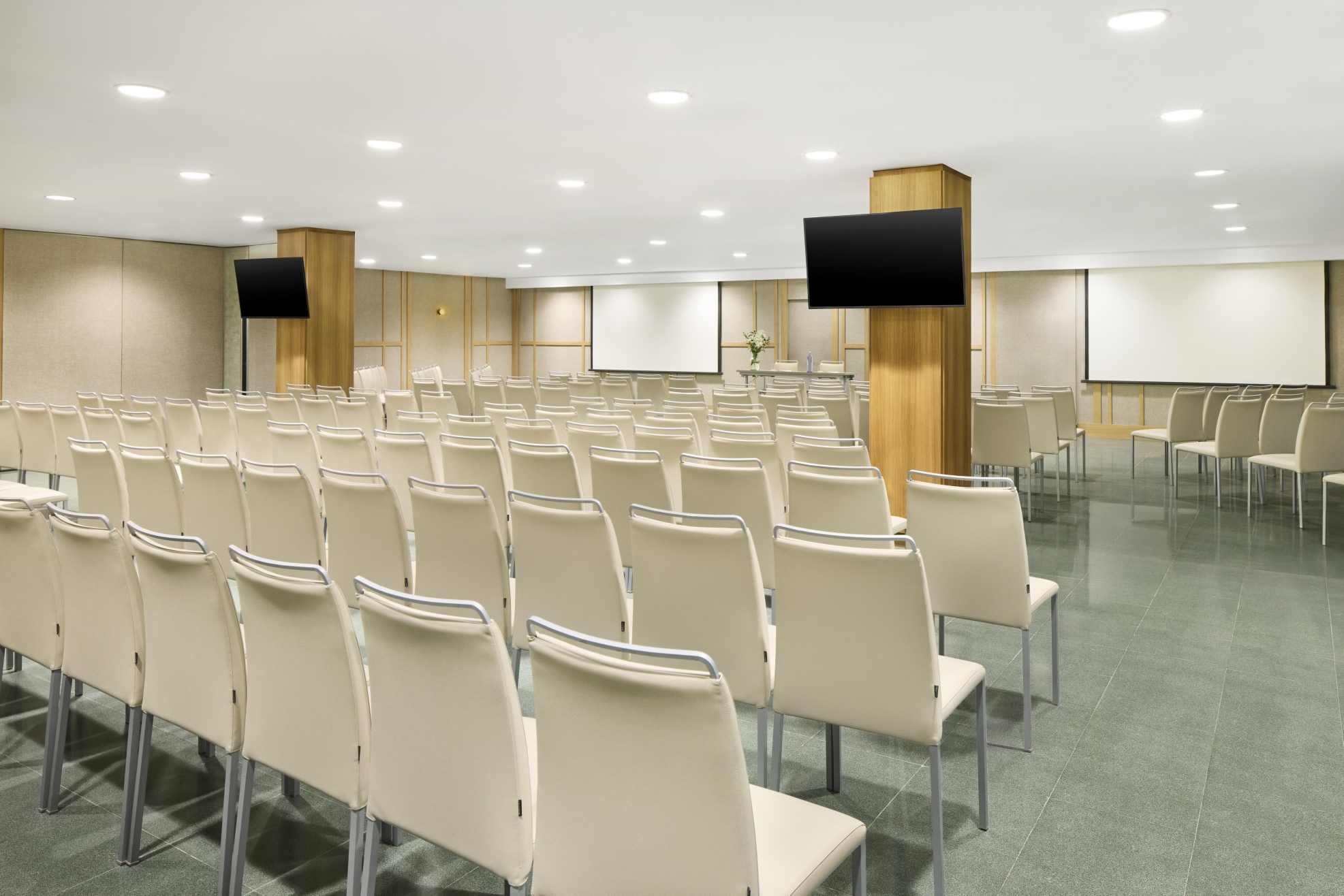 NH Madrid Ventas, photo 82 of 91