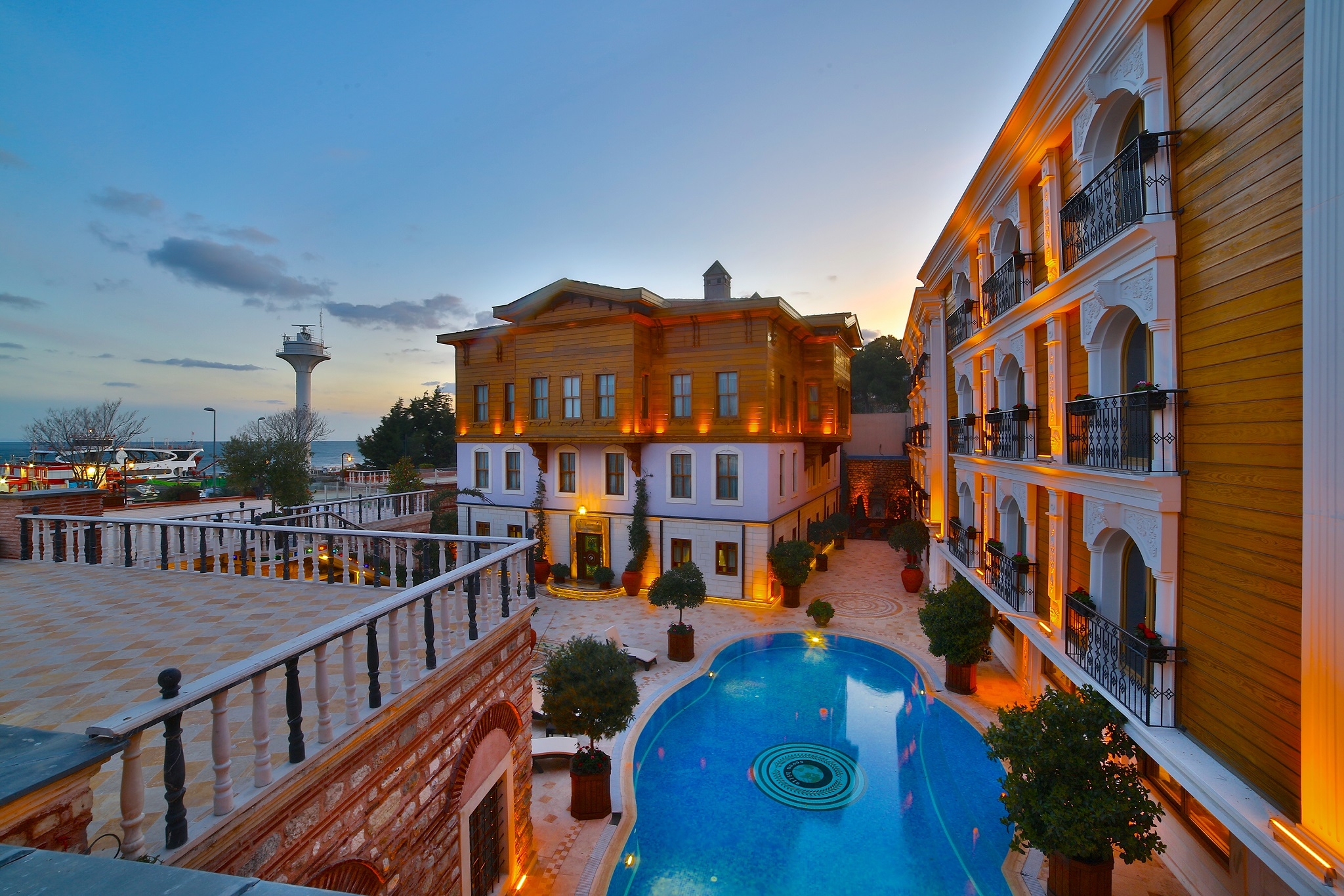 Seven Hills Palace &amp; Spa