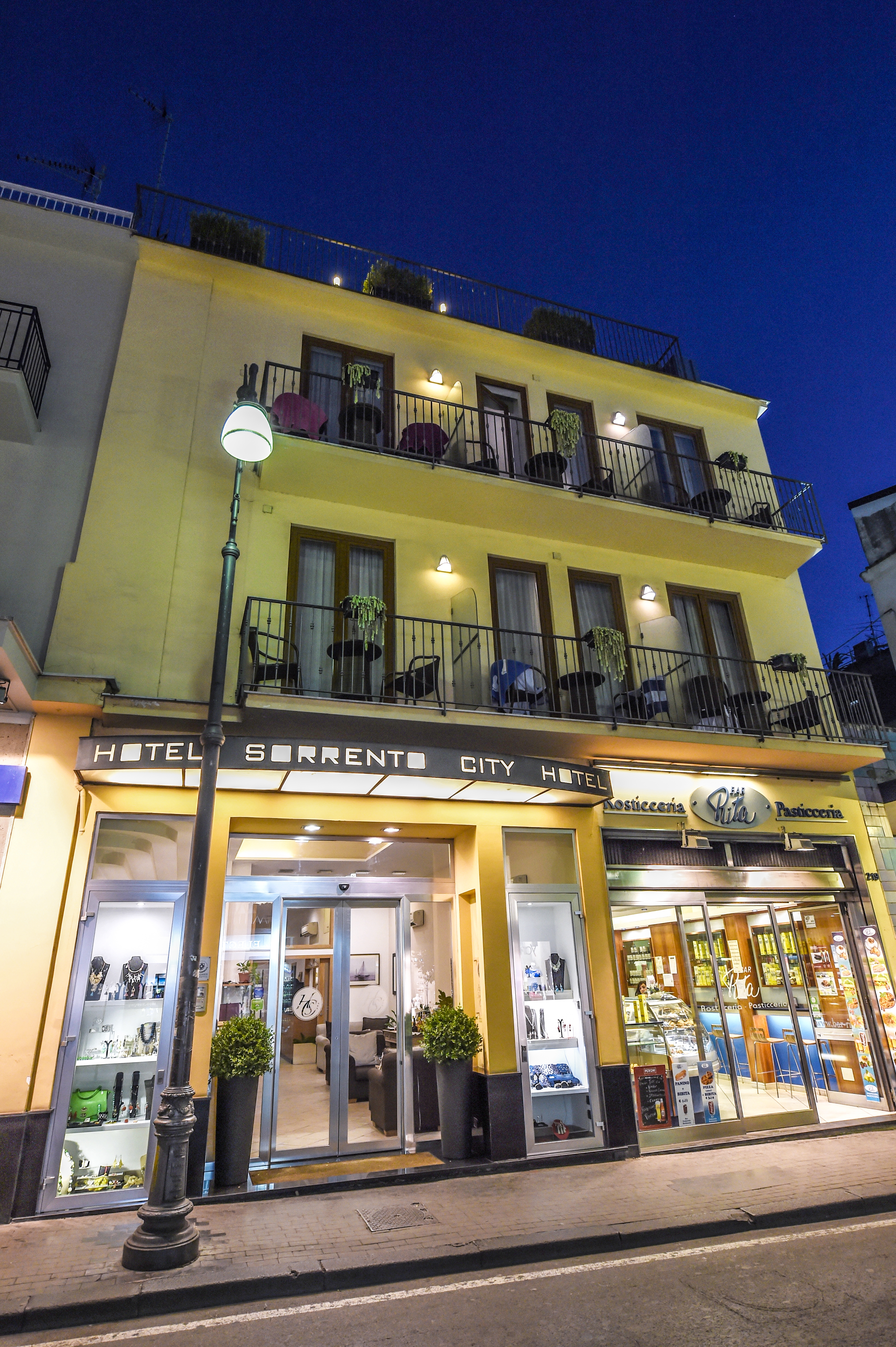 Sorrento City, photo 3 of 44