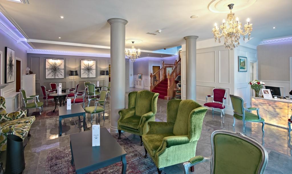 Brook Lodge Hotel, photo 4 of 13