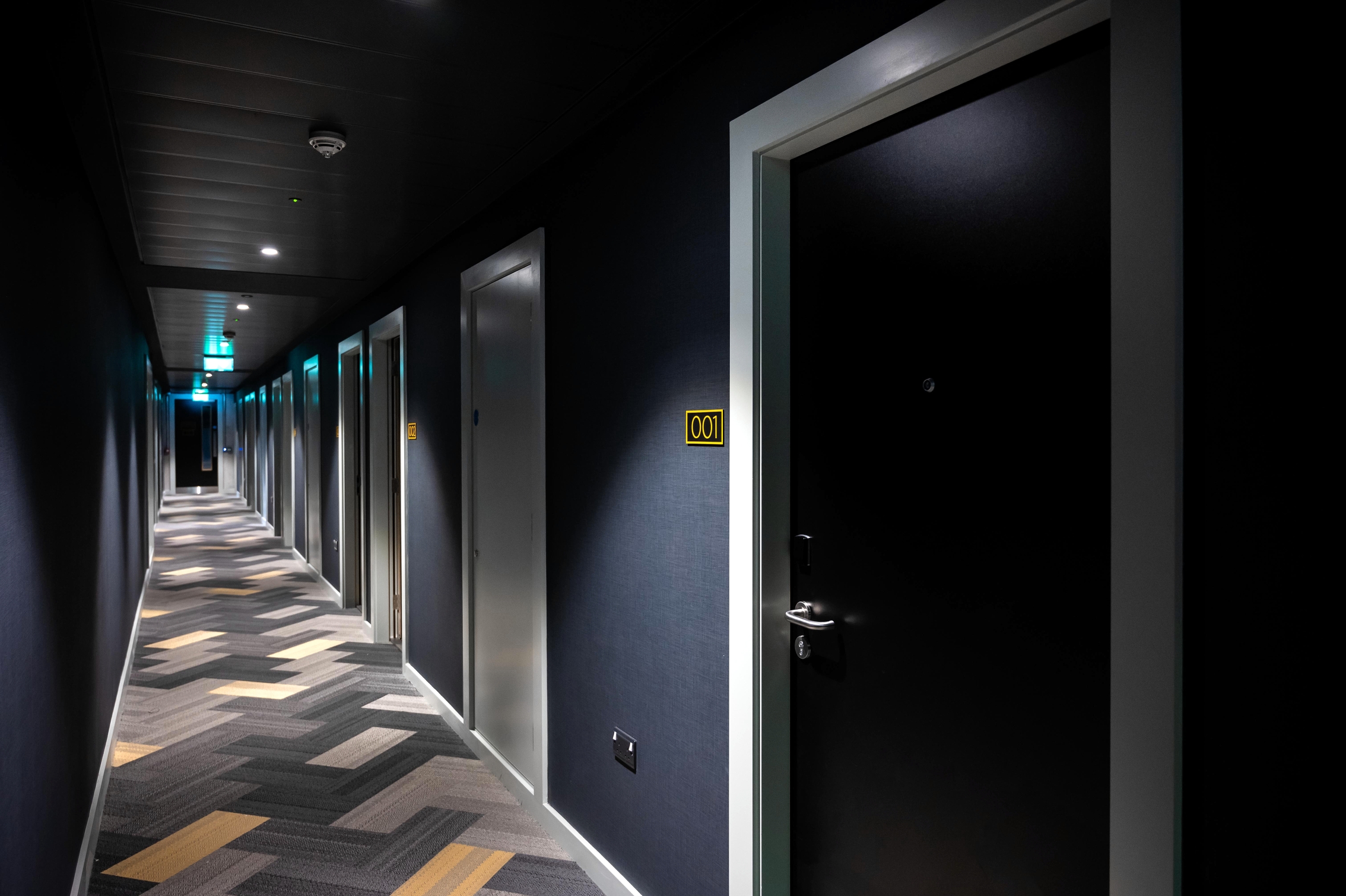 Staycity Aparthotels Tivoli, photo 4 of 30