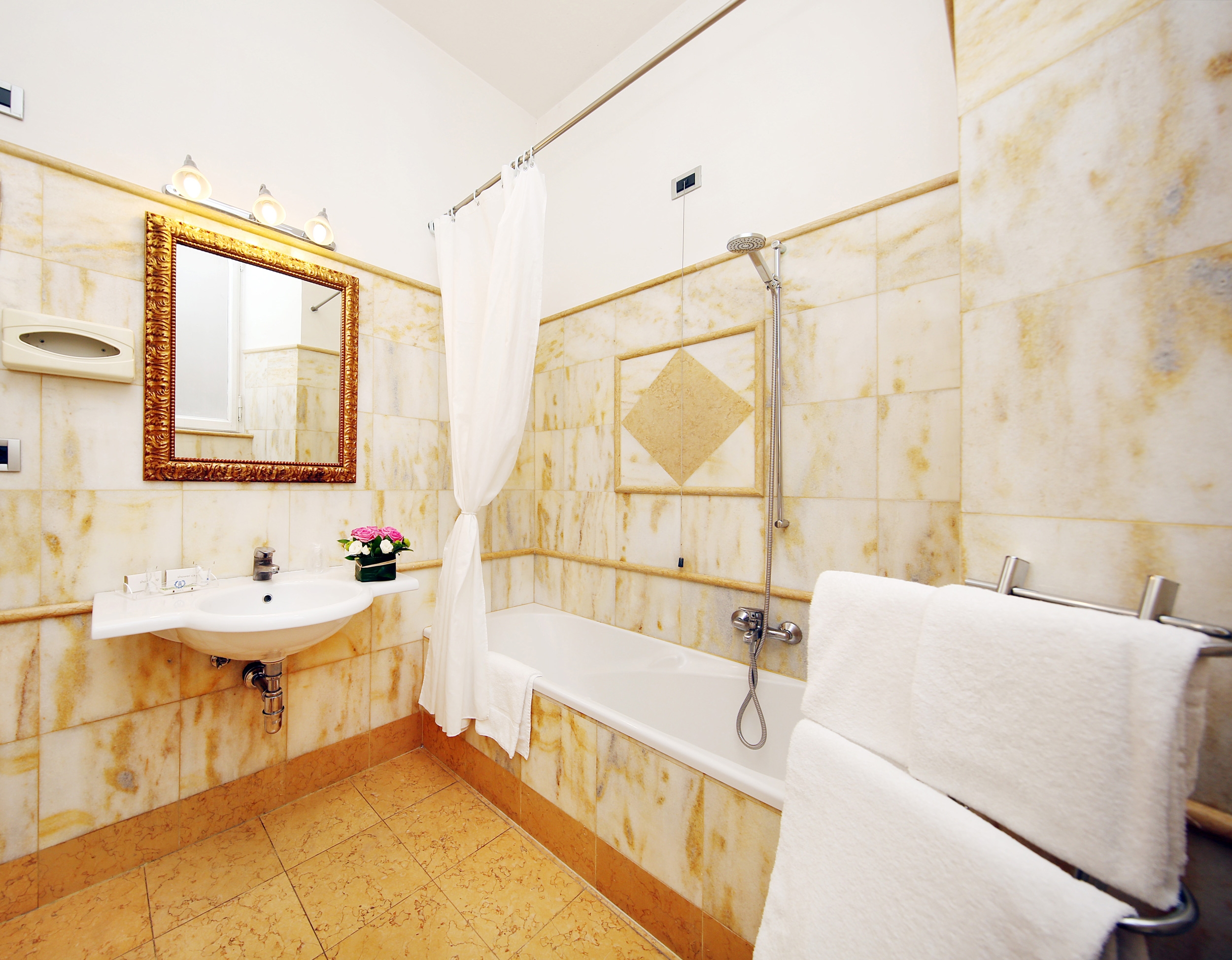 Traiano, photo 41 of 48