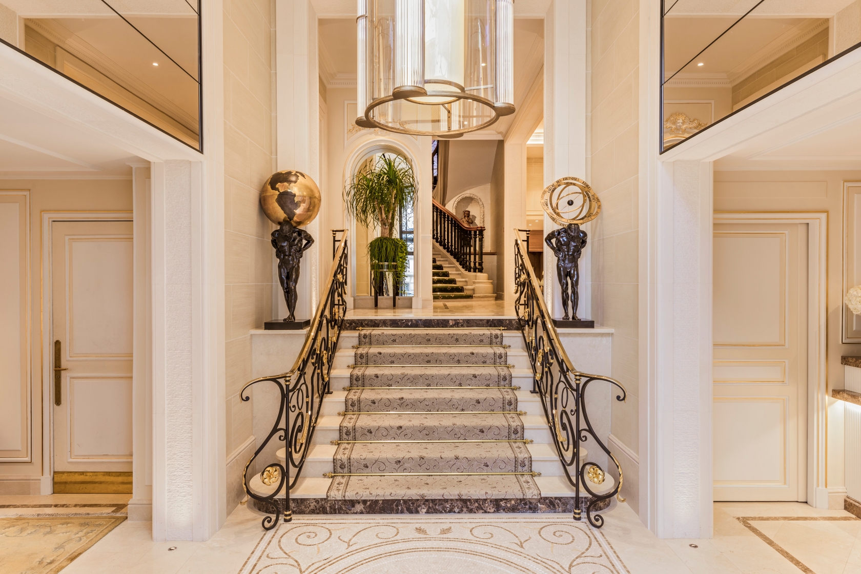 San Regis, photo 8 of 23