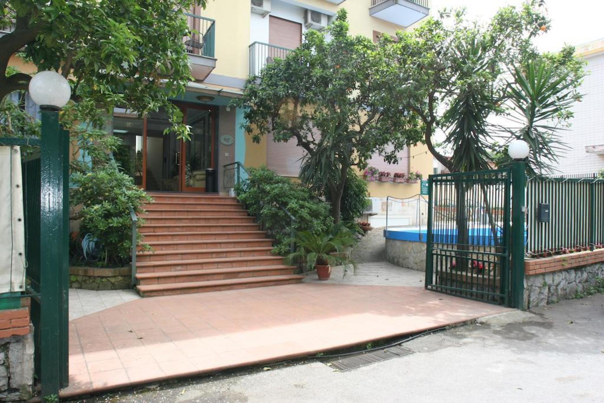 Hotel La Pergola, photo 1 of 22