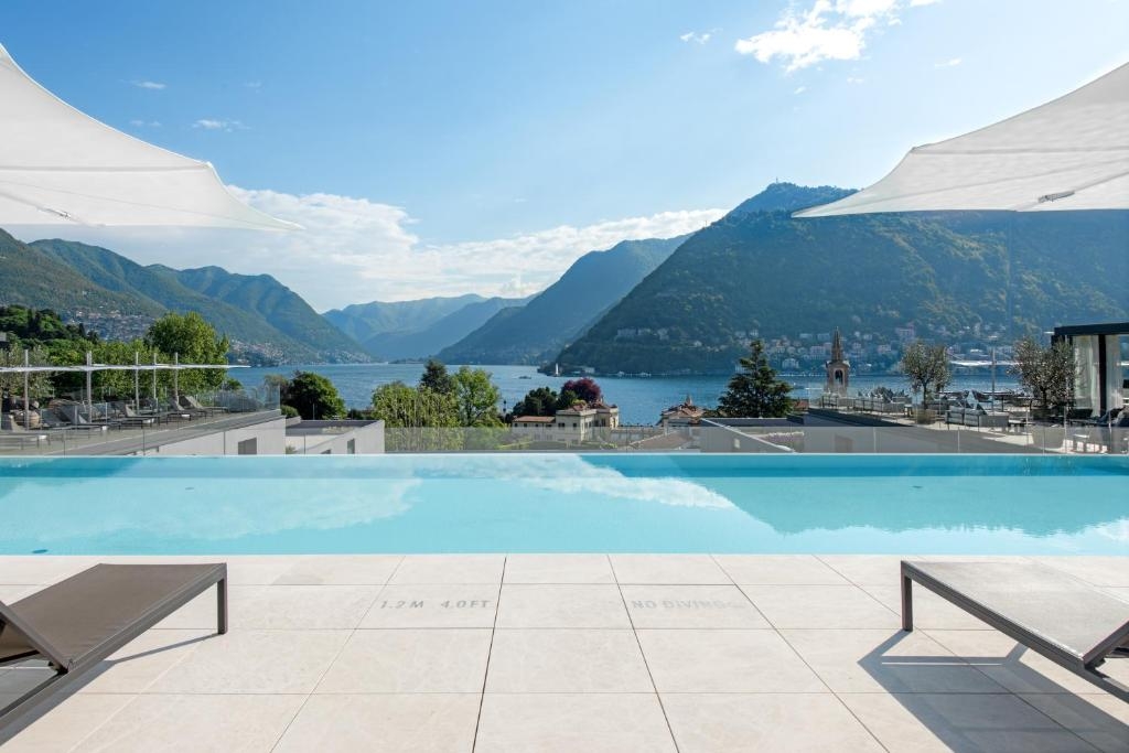 Hilton Lake Como, photo 1 of 199