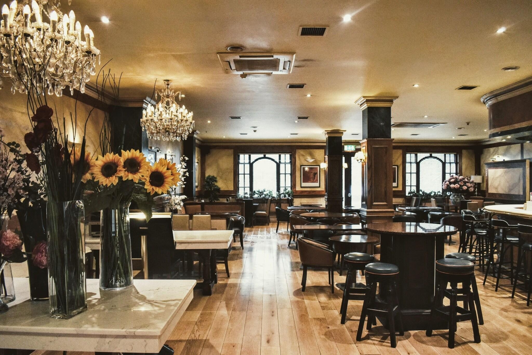 Victoria Hotel, photo 22 of 45