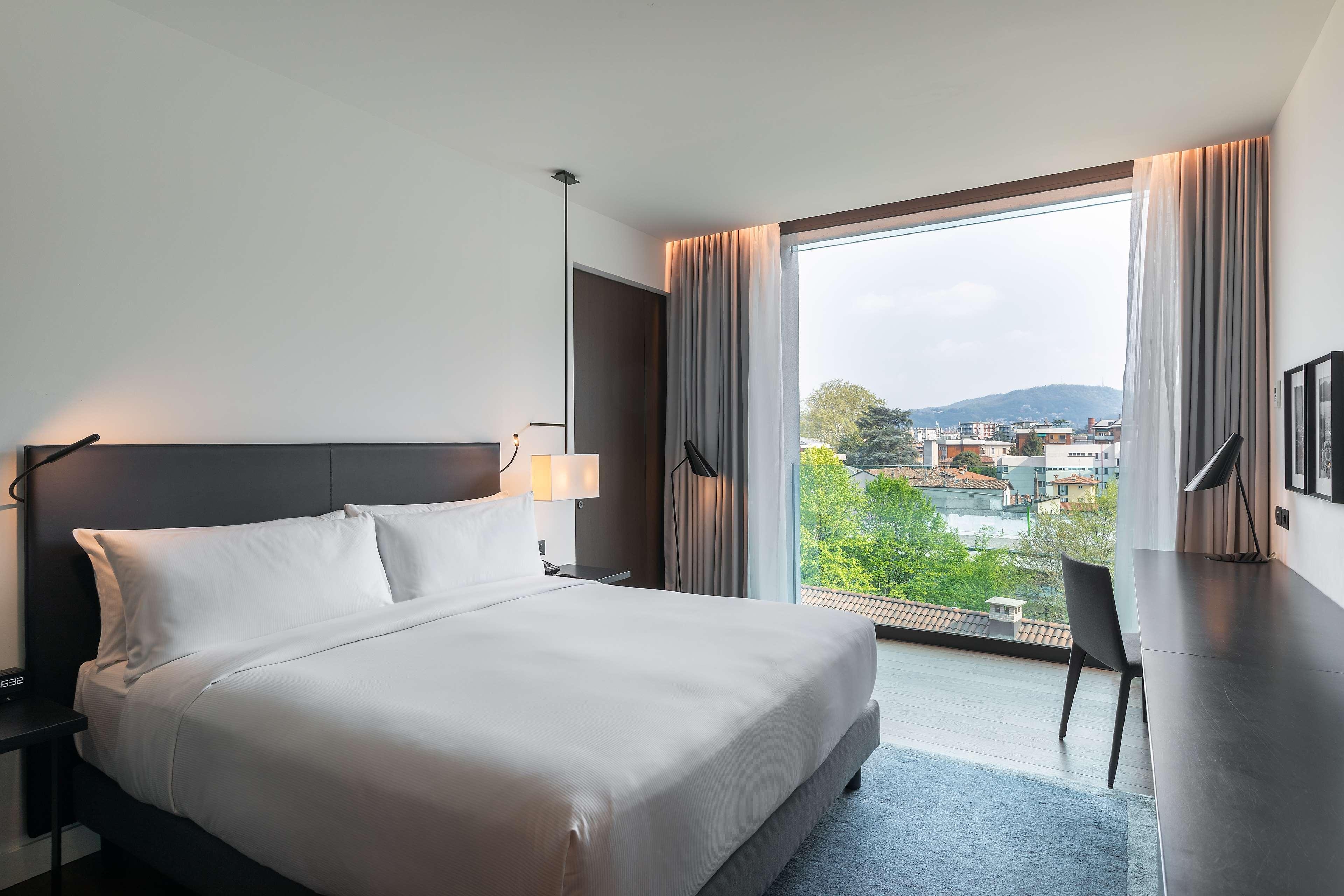 Hilton Lake Como, photo 82 of 199
