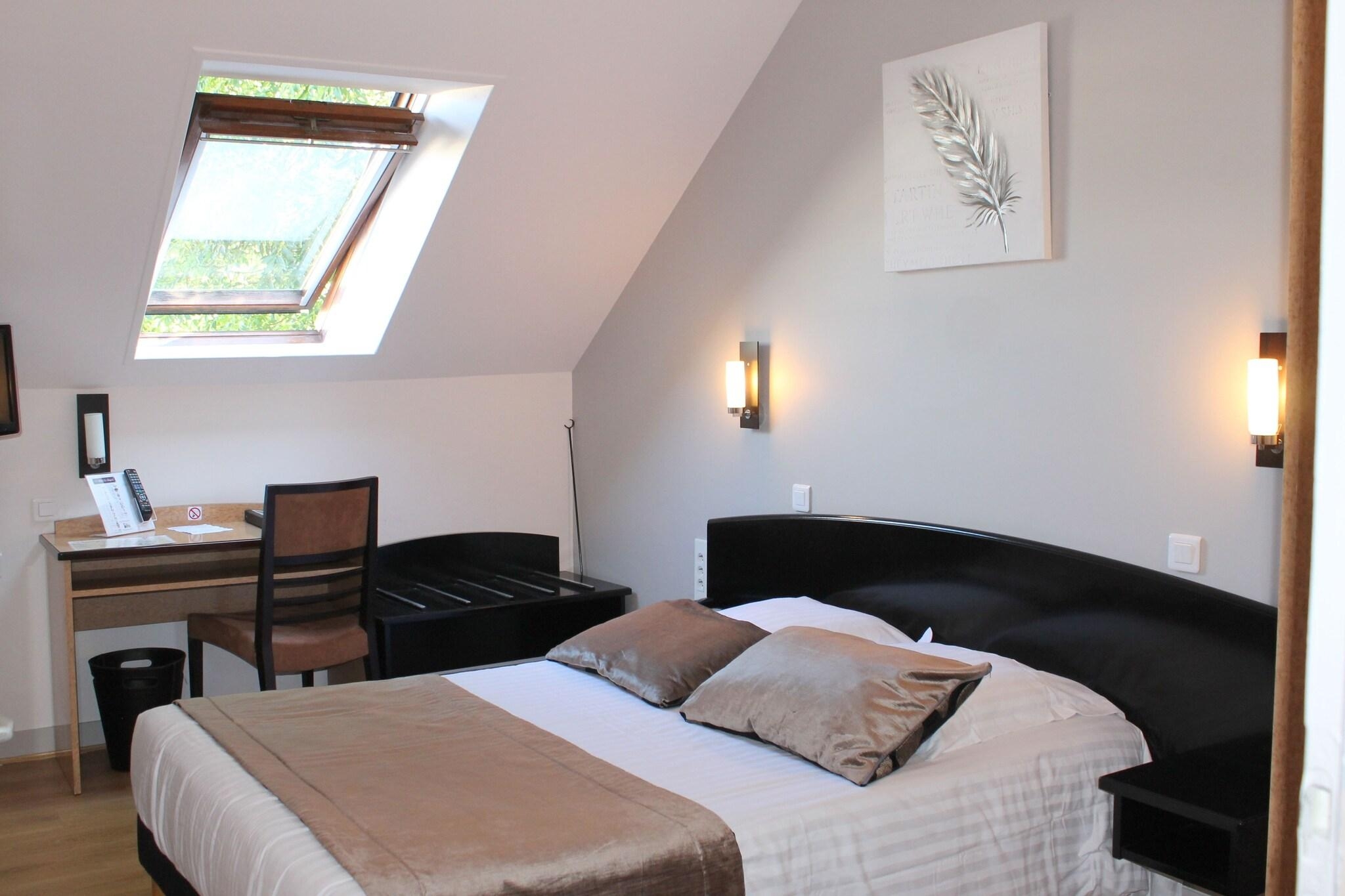 Hotel Le Bayeux, photo 46 of 75