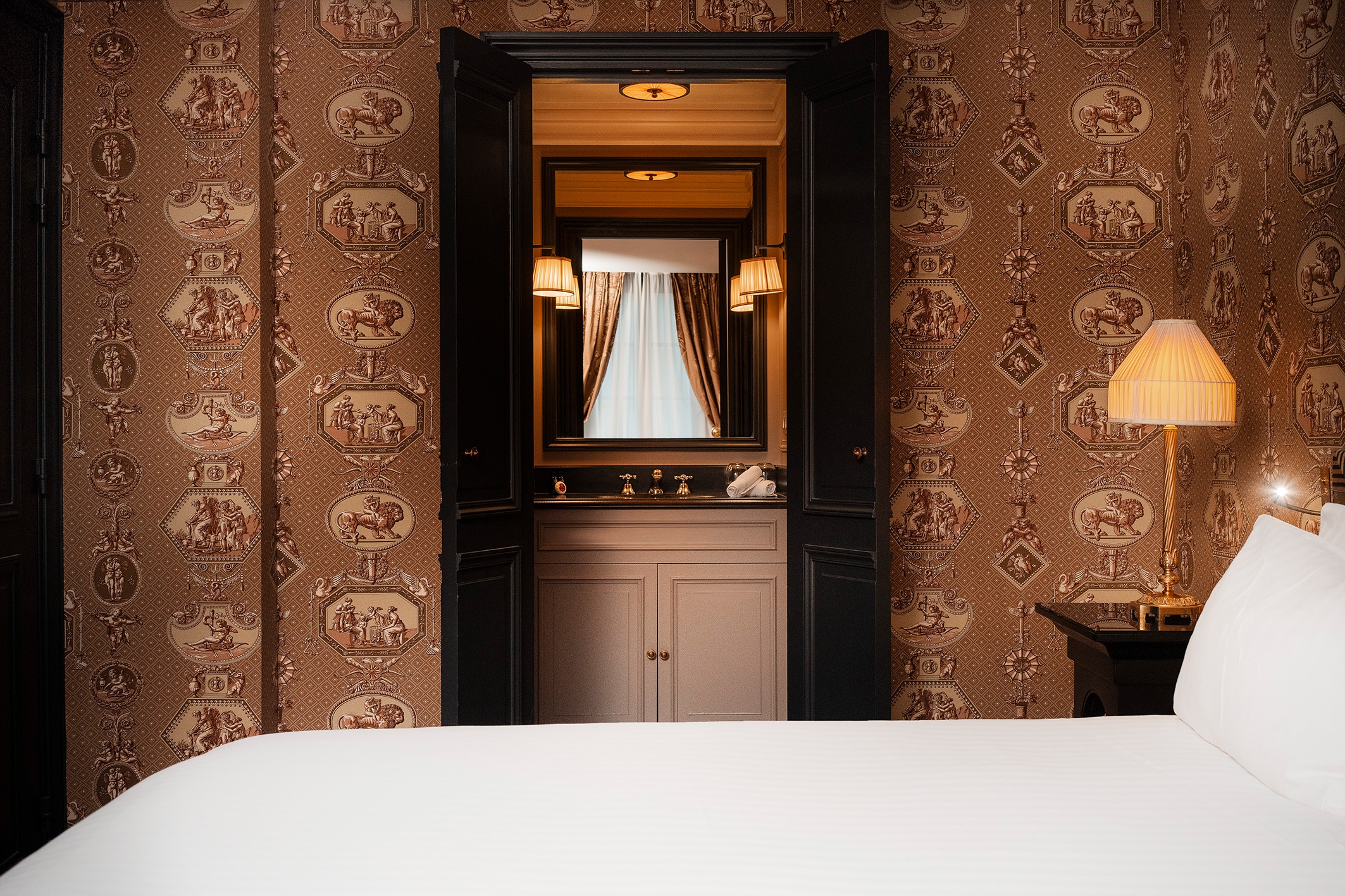 Maison Athenee, photo 2 of 28