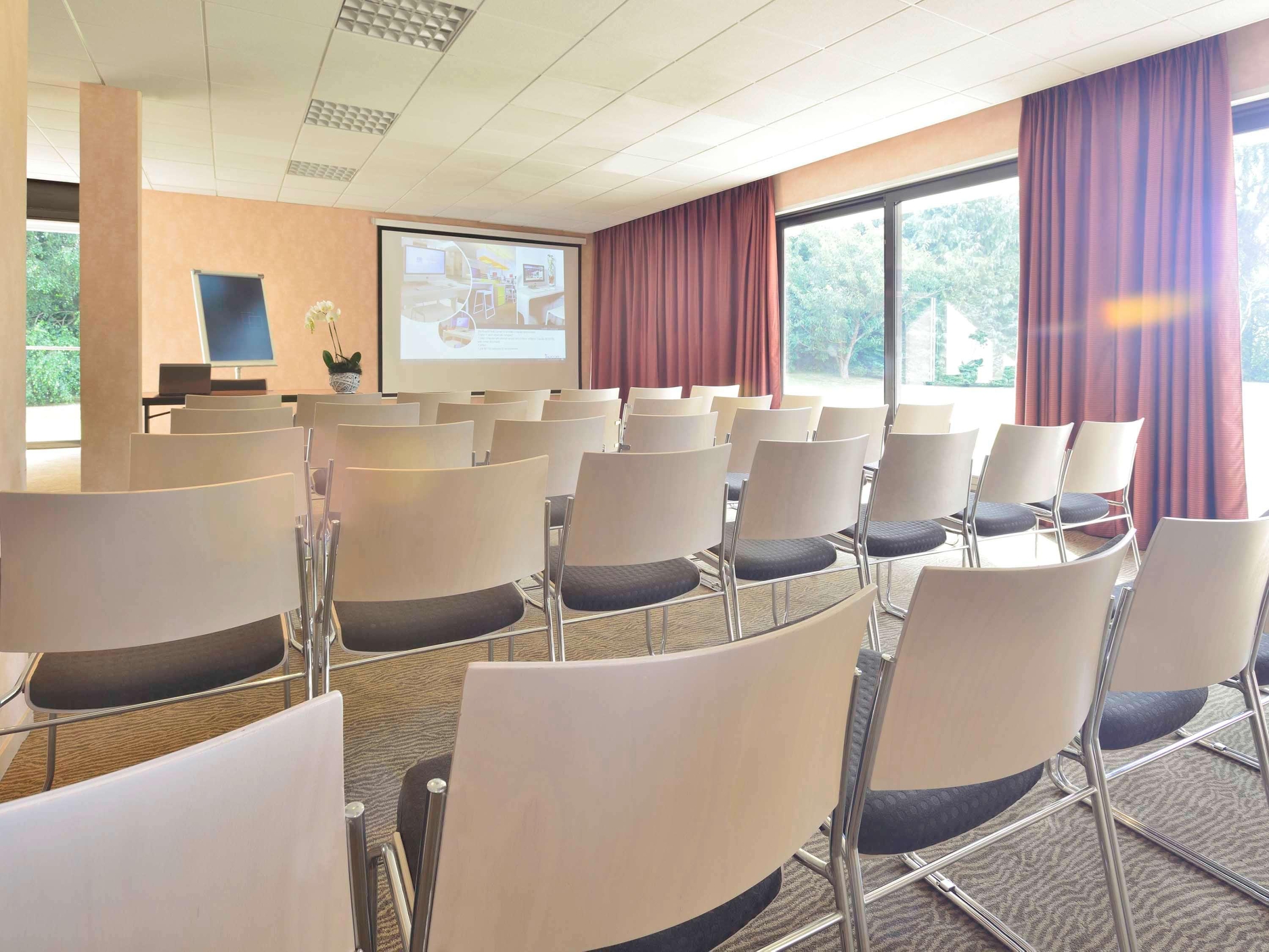 Novotel Bayeux, photo 162 of 192