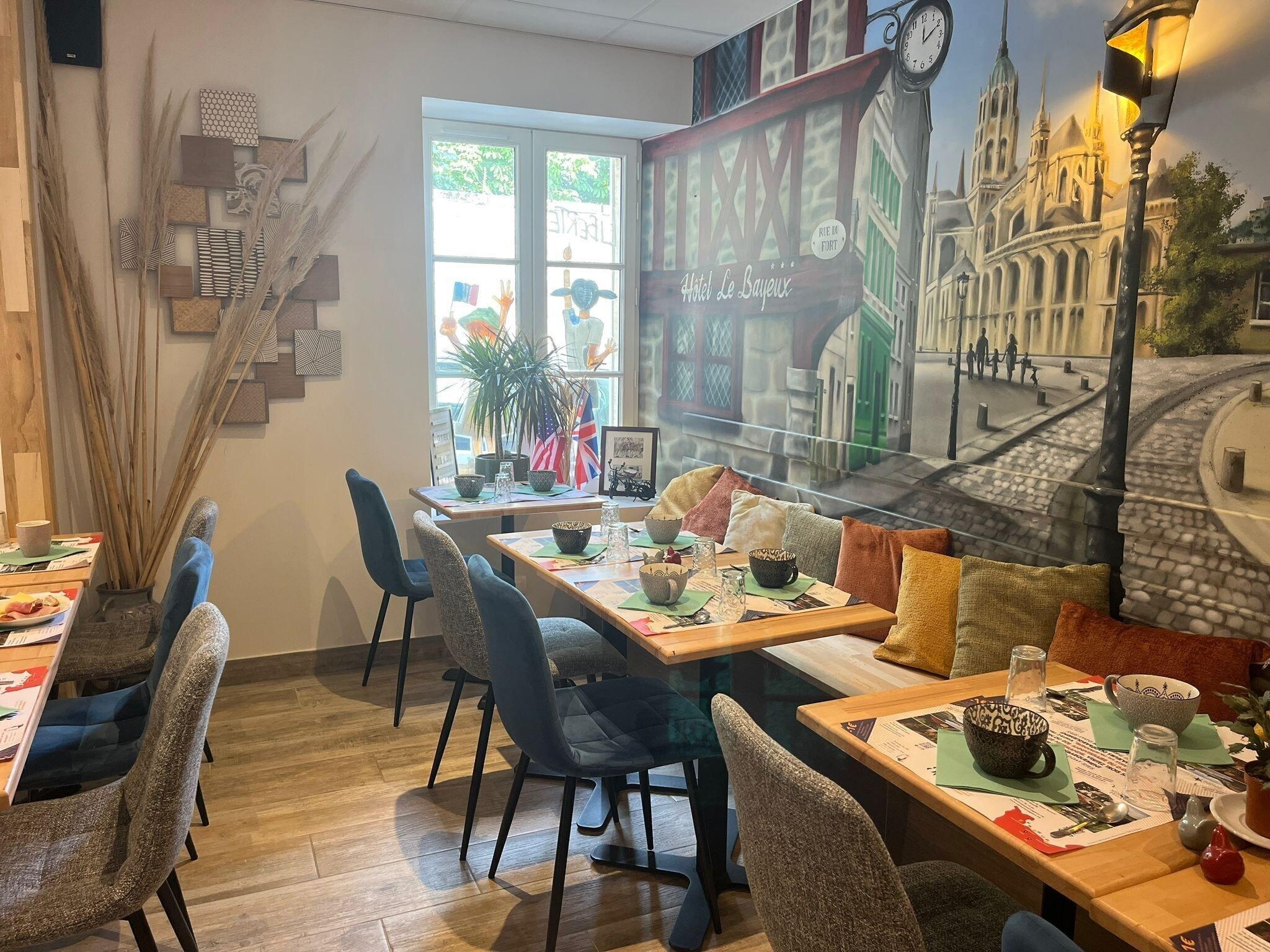 Hotel Le Bayeux, photo 72 of 75