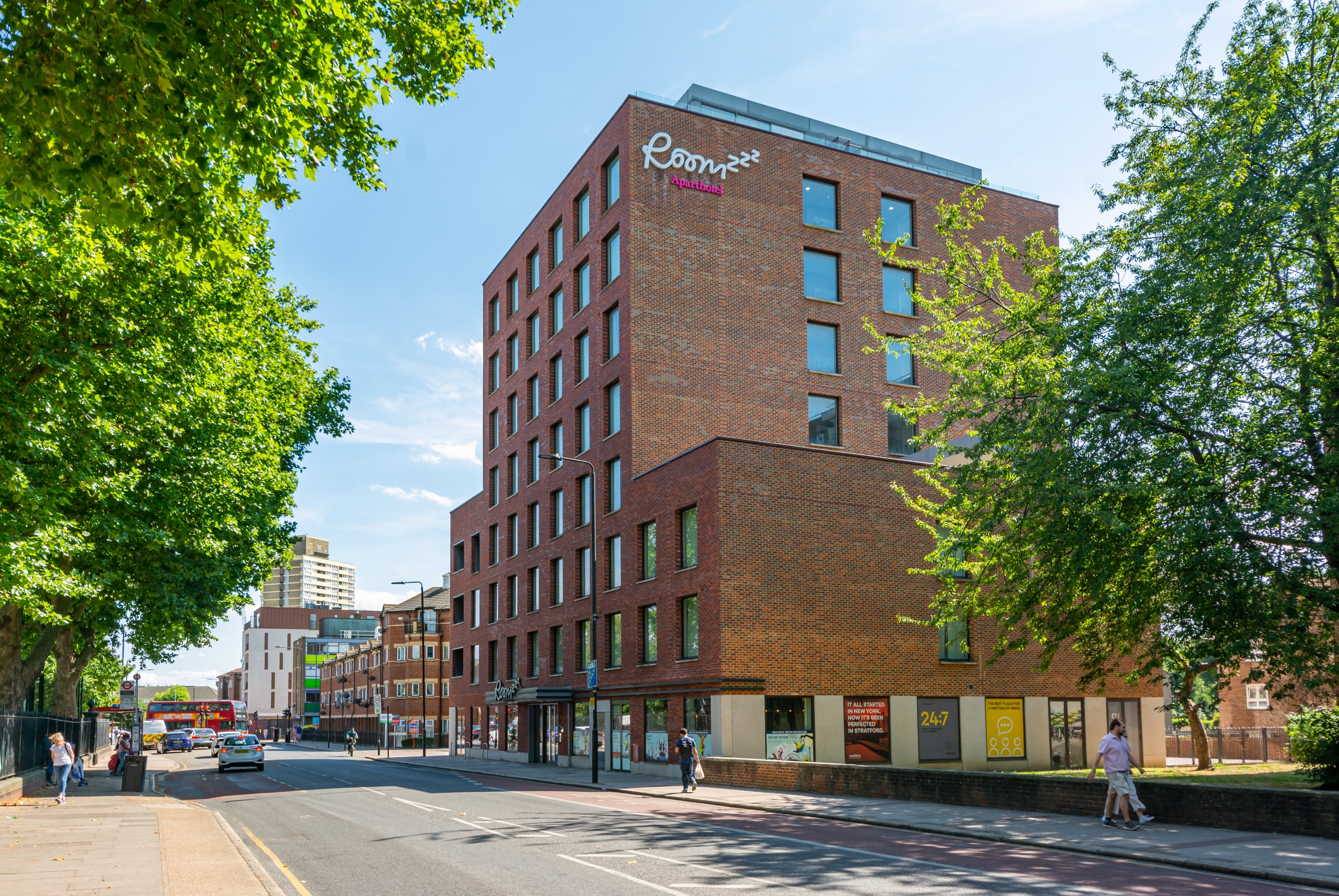 Roomzzz London Stratford, photo 7 of 30