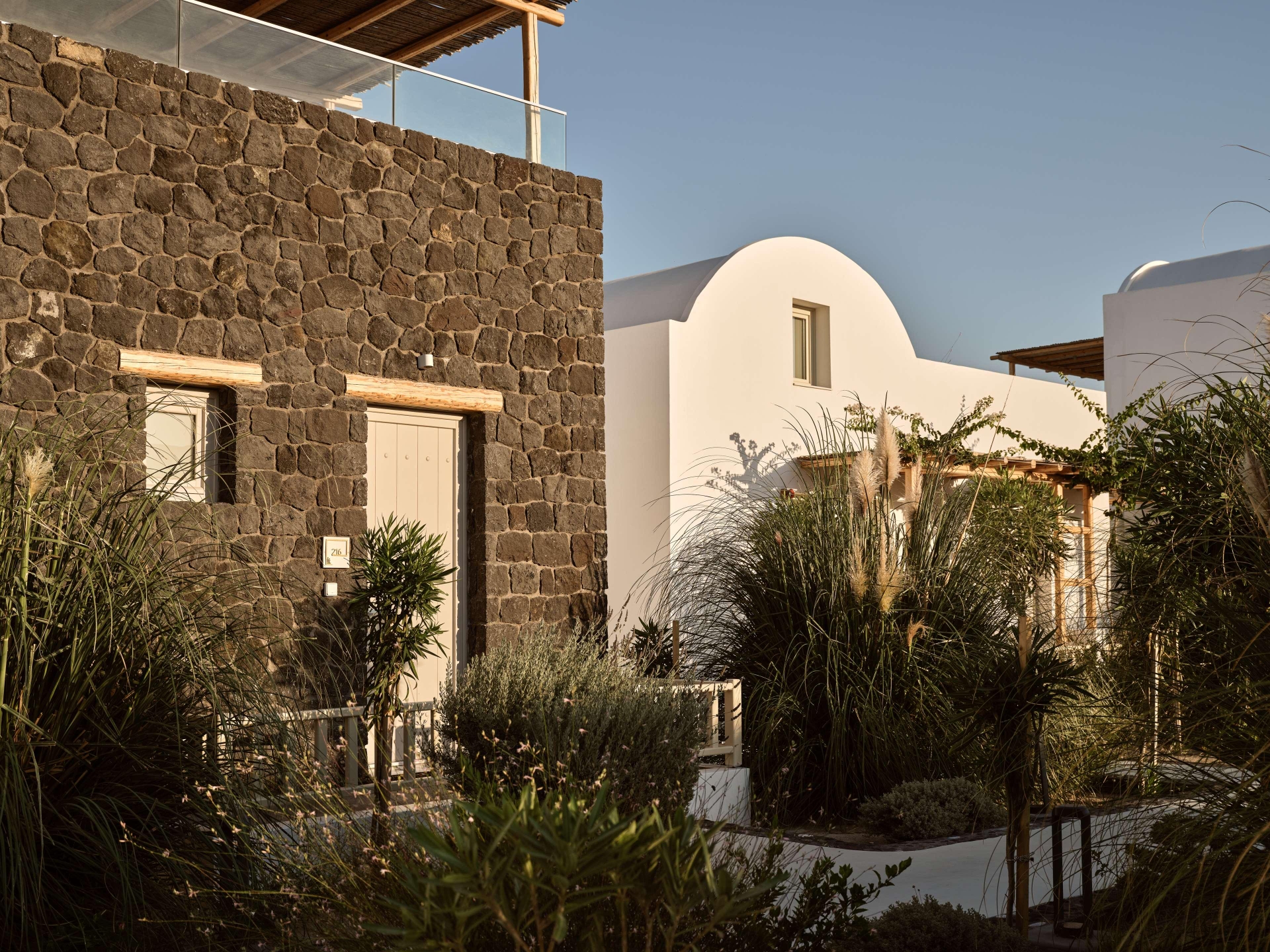 Sea Breeze Santorini Beach Resort, Curio Collectio, photo 35 of 191
