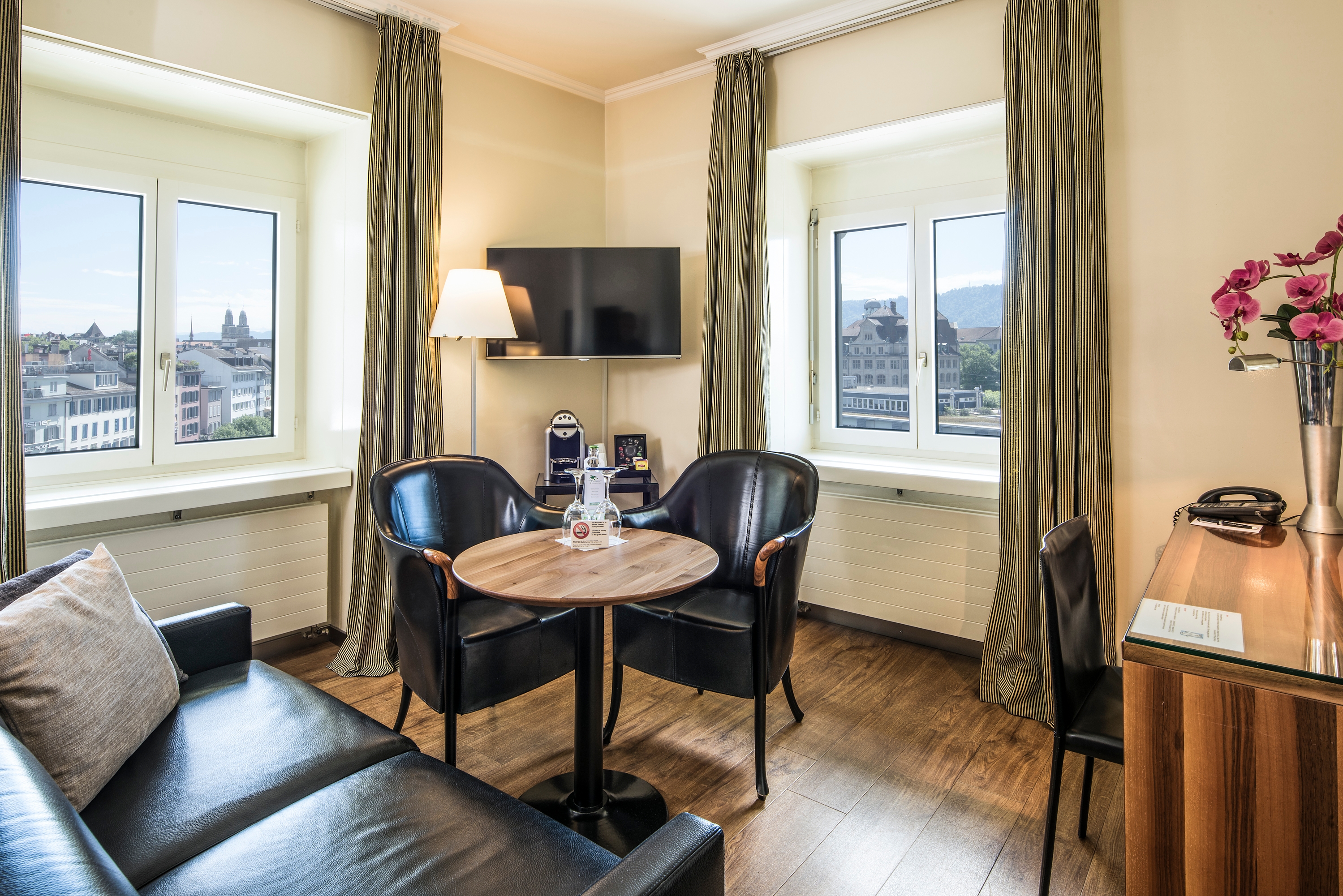 Central Plaza Hotel, photo 6 of 24