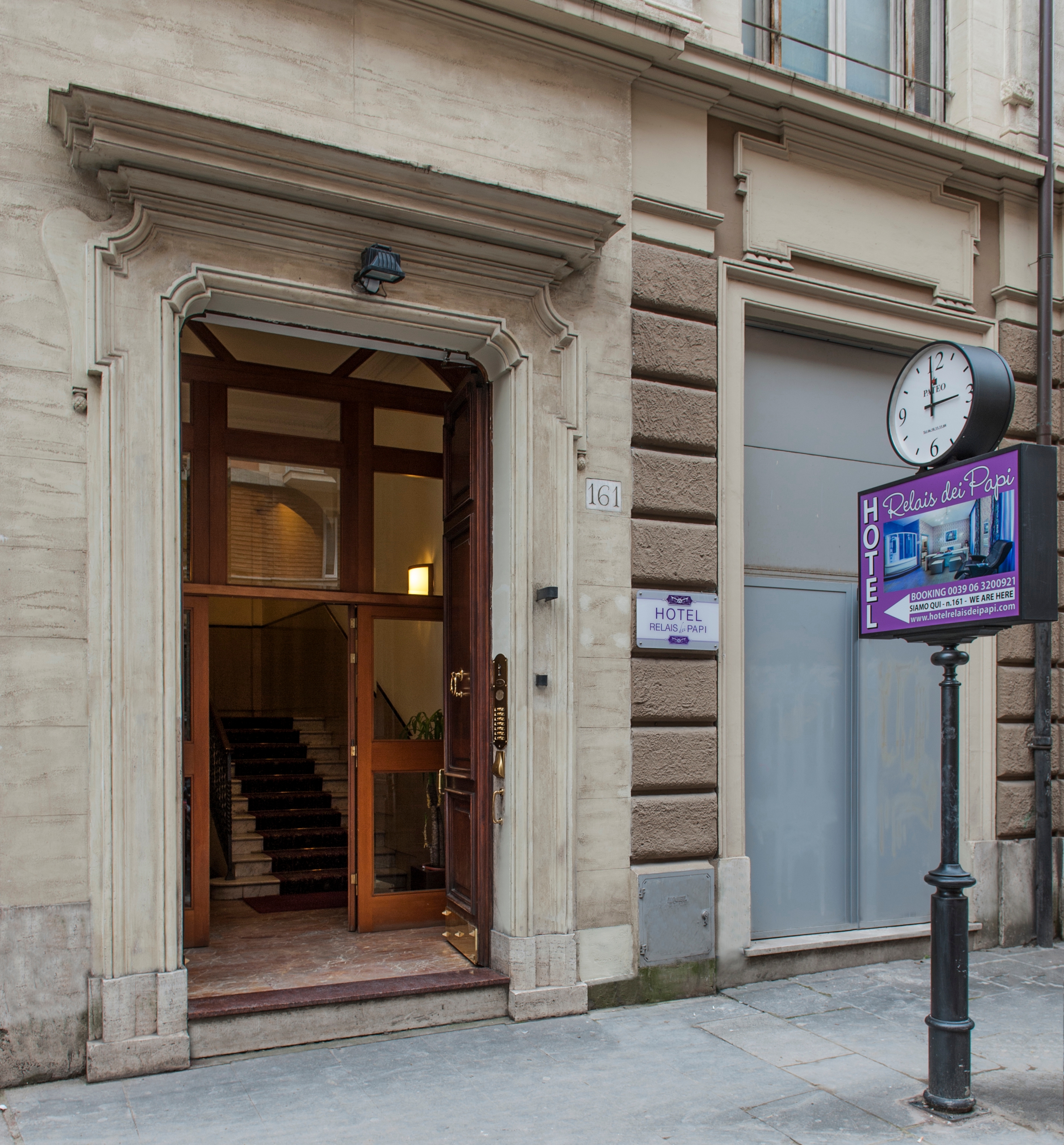 Relais Dei Papi hotel exterior