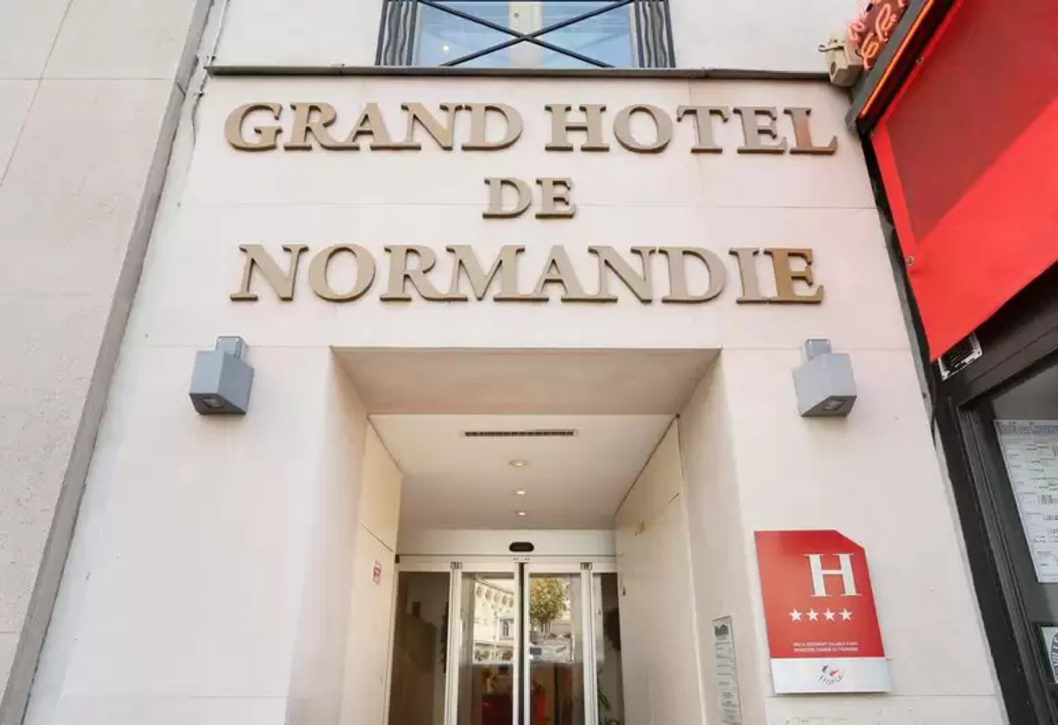 Le Grand Hotel de Normandie, photo 2 of 17