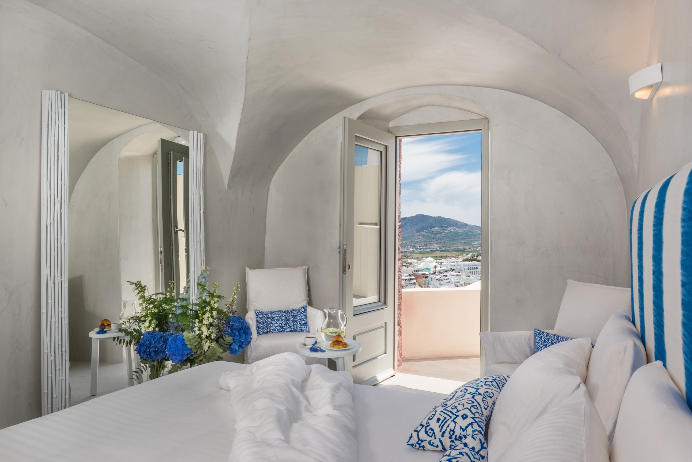 Mythical Blue Luxury Suites, photo 11 of 40