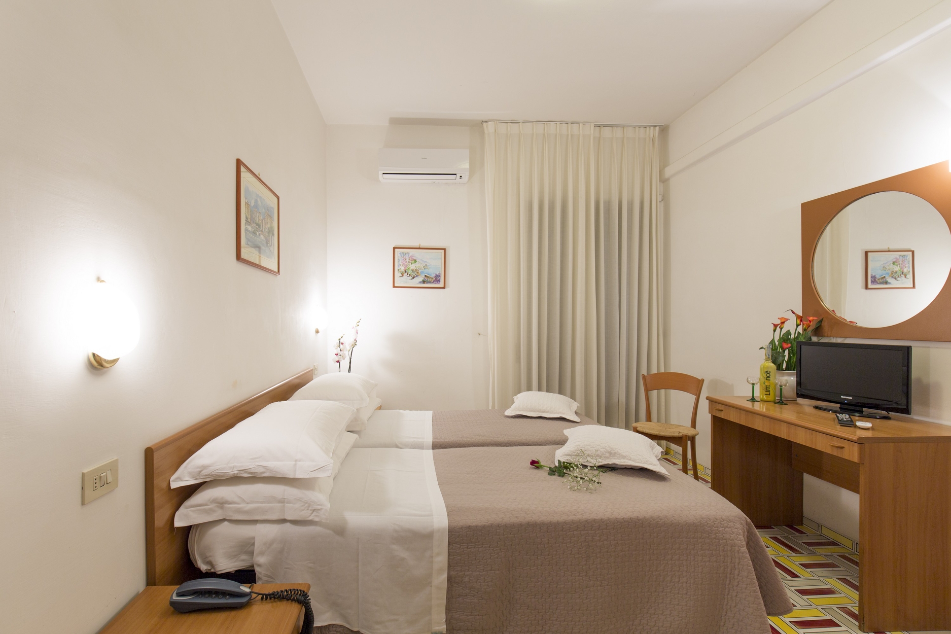 Hotel Angelina, photo 16 of 23