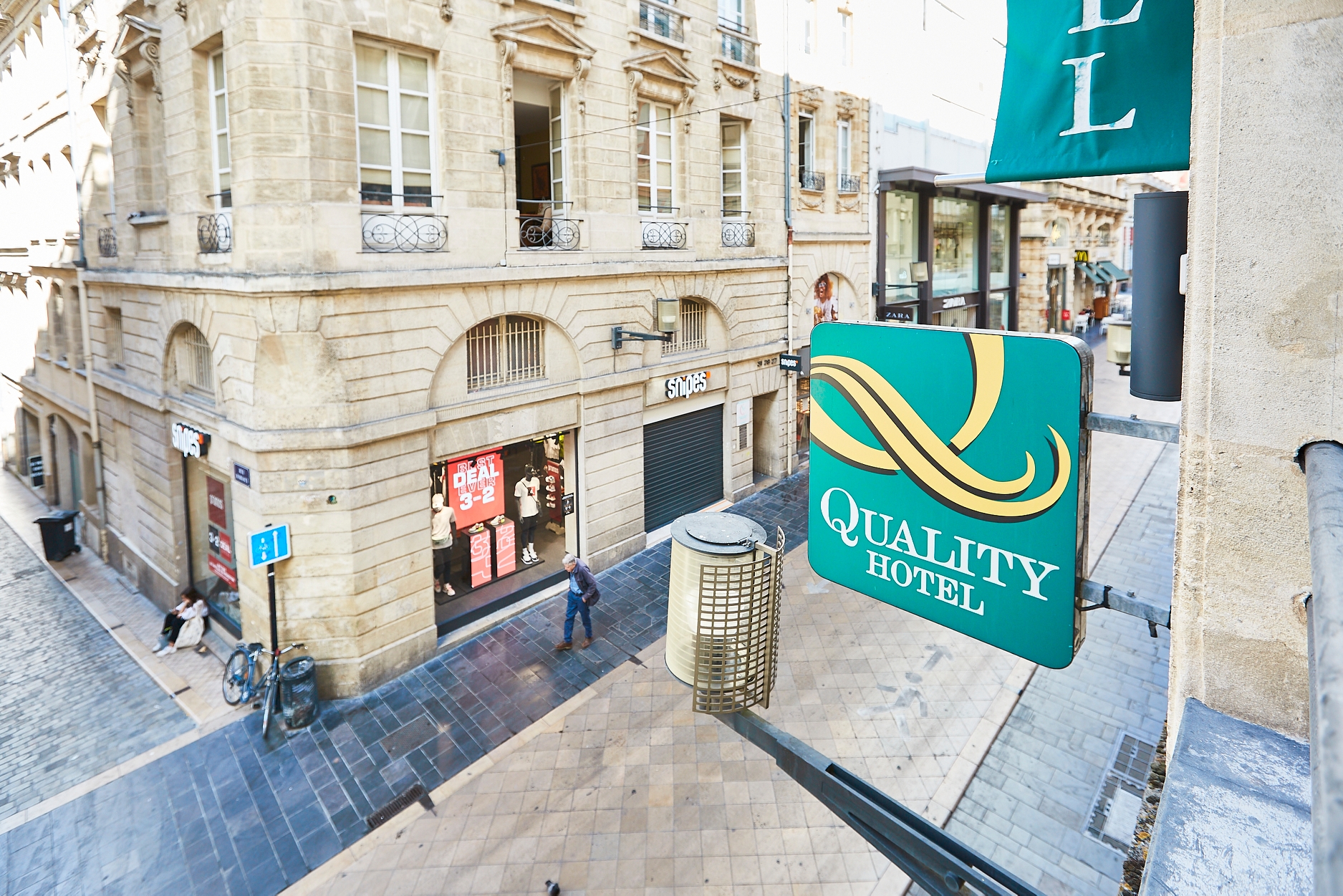 Quality Hotel Bordeaux Centre hotel exterior