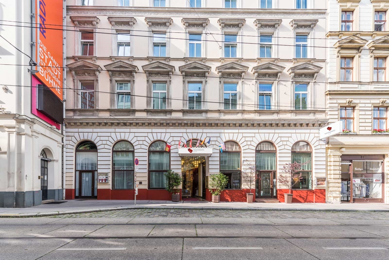 Theaterhotel &amp; Suites Wien, photo 1 of 18