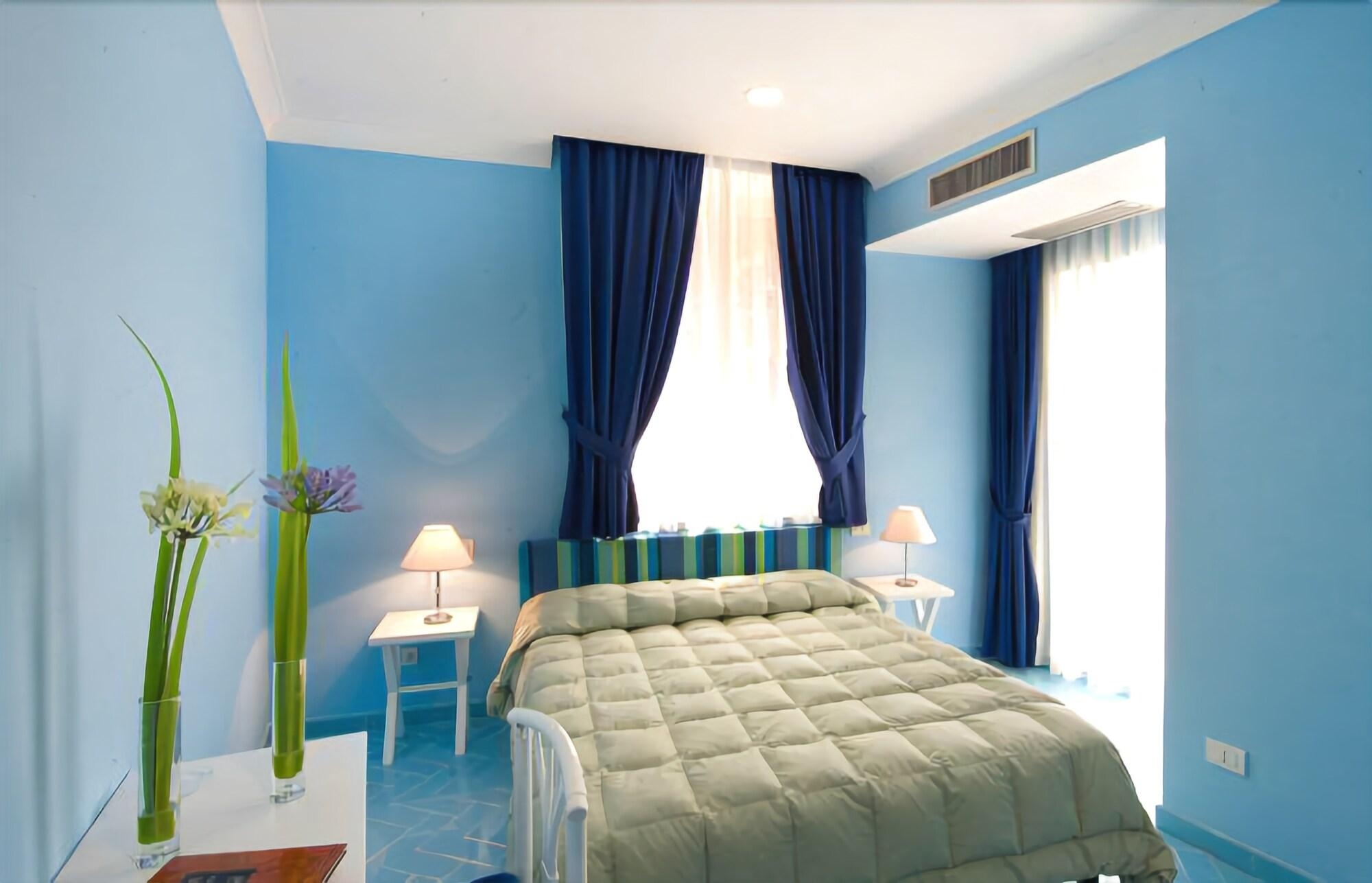 Hotel Bougainville, photo 21 of 82