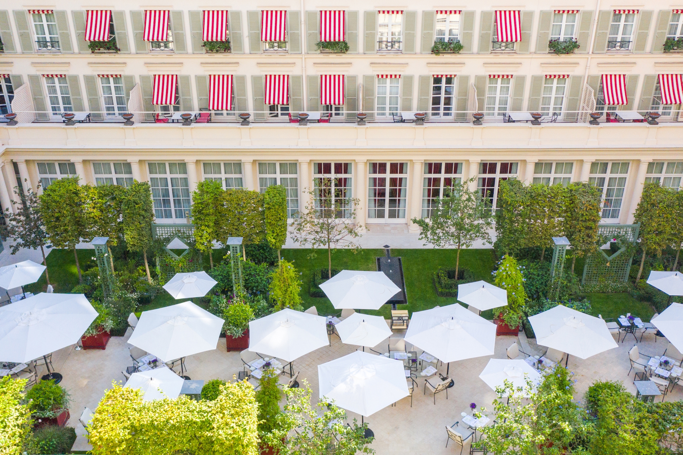 Le Bristol Paris, photo 2 of 12