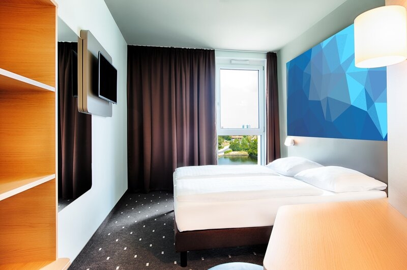 B&amp;B HOTEL Frankfurt Messe, photo 6 of 9