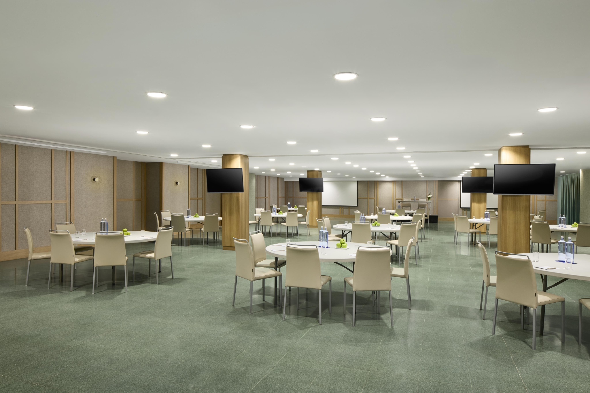 NH Madrid Ventas, photo 83 of 91
