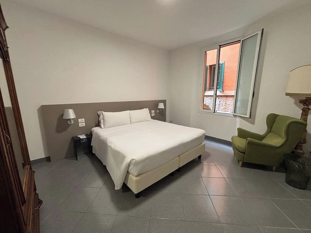 Phi Hotel Bologna Apartments, photo 23 of 68