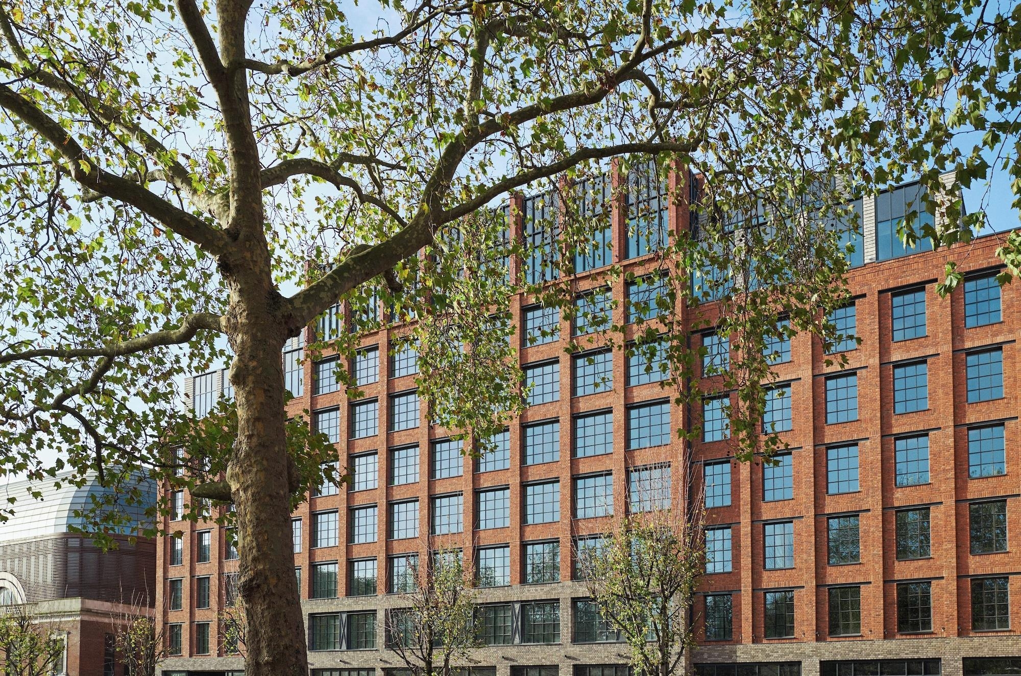 The Hoxton Shepherd's Bush, photo 1 of 58