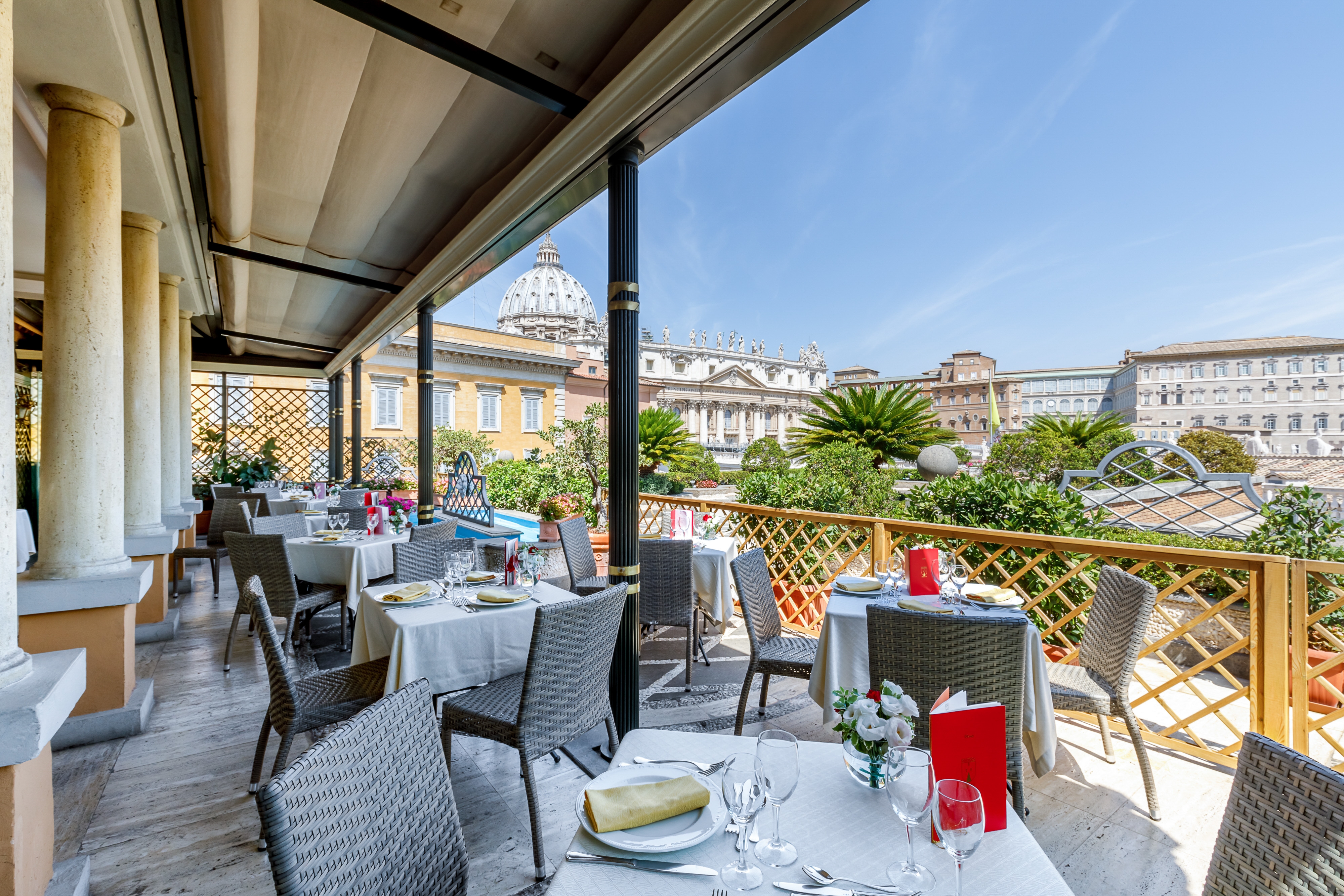 Residenza Paolo VI hotel exterior