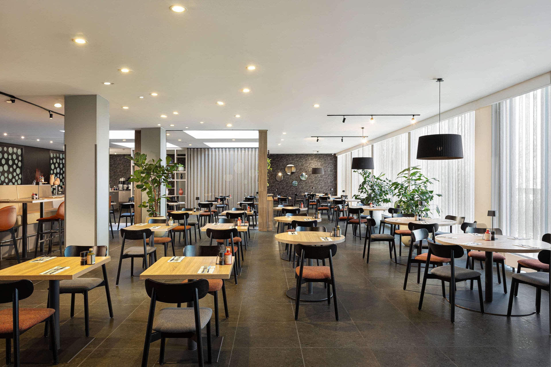 Ramada by Wyndham Amsterdam Airport Schiphol, photo 20 of 30