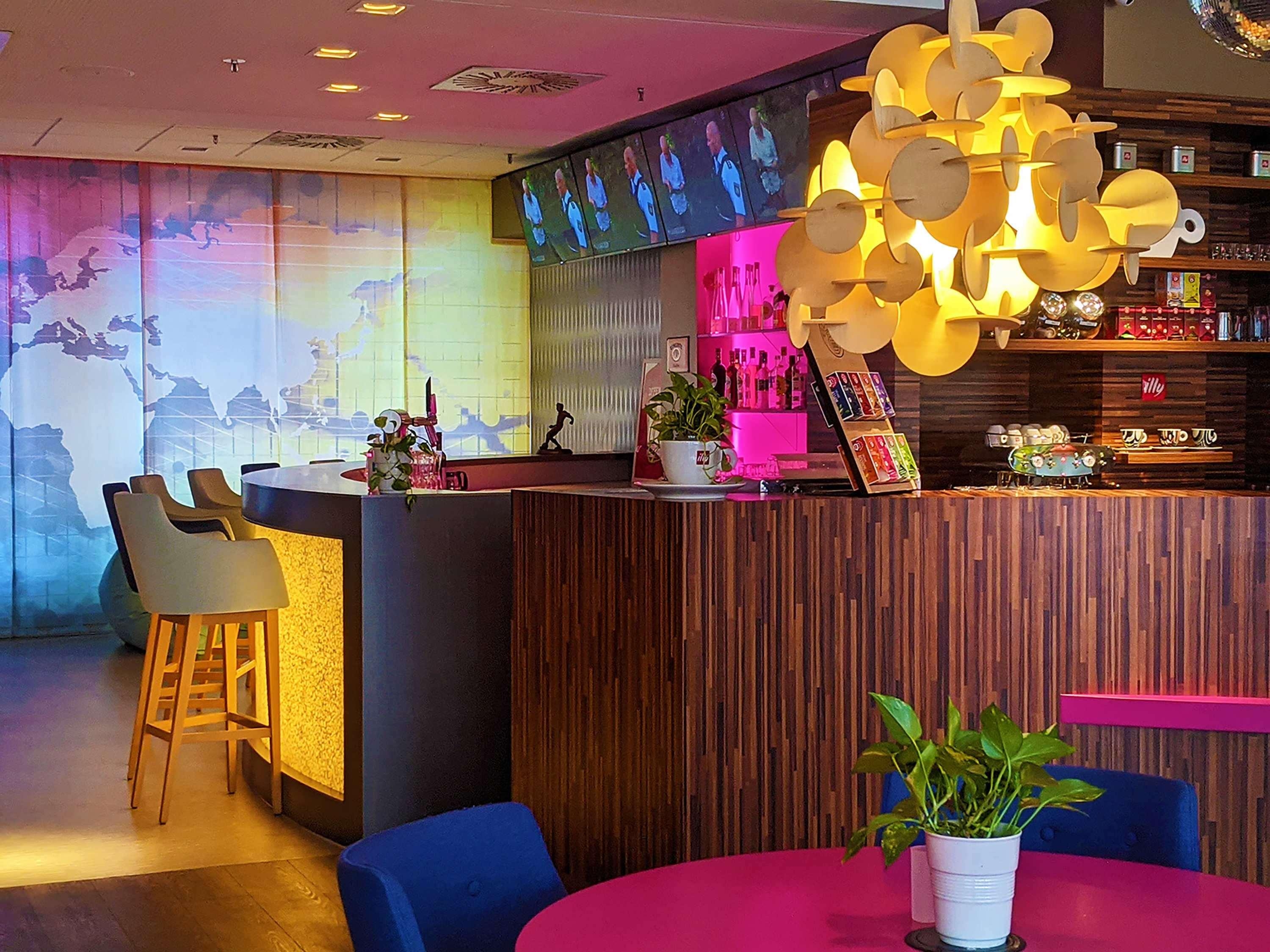 B&amp;B HOTEL Offenbach Kaiserlei, photo 15 of 54