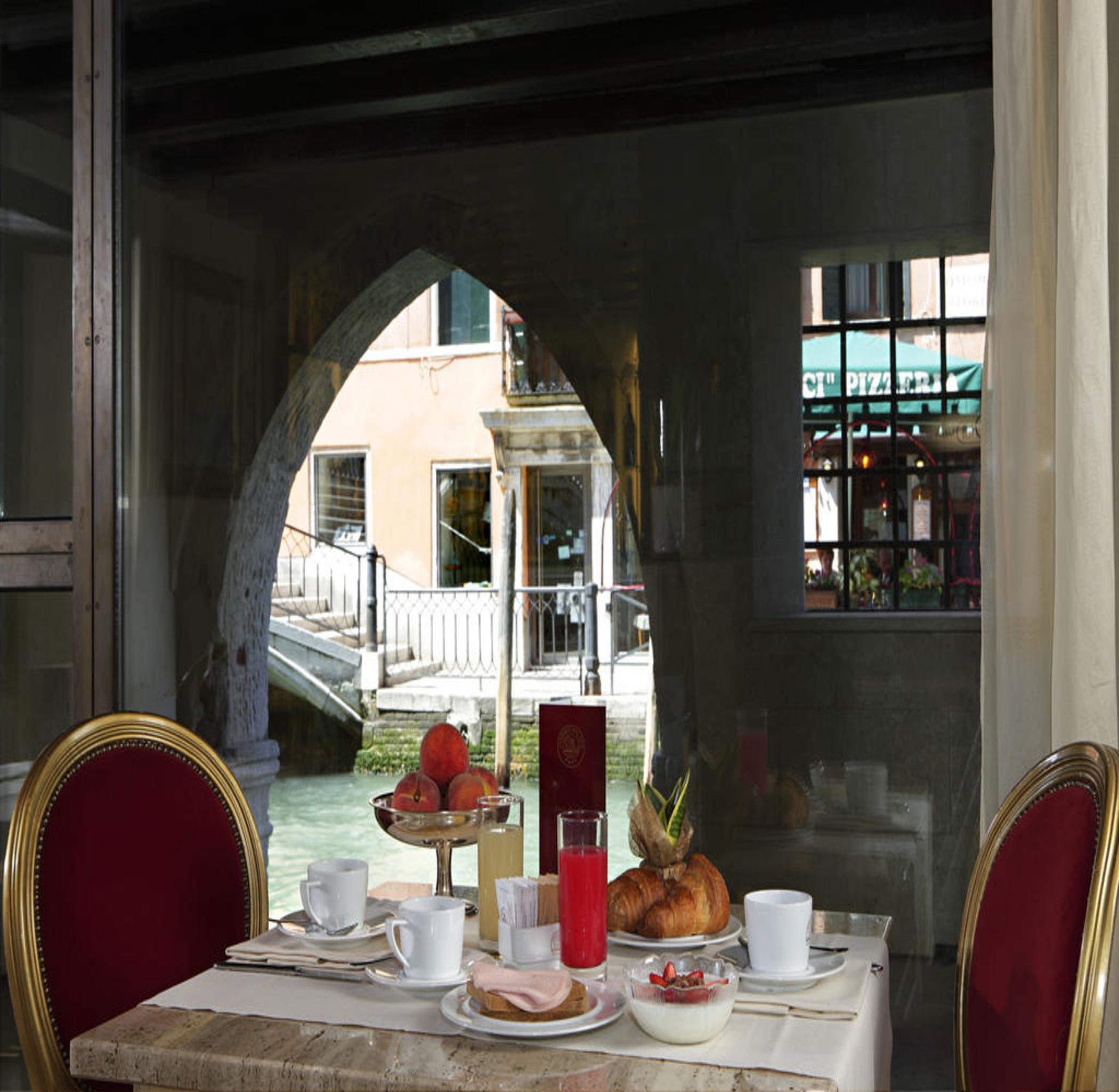 Liassidi Palace, photo 9 of 14
