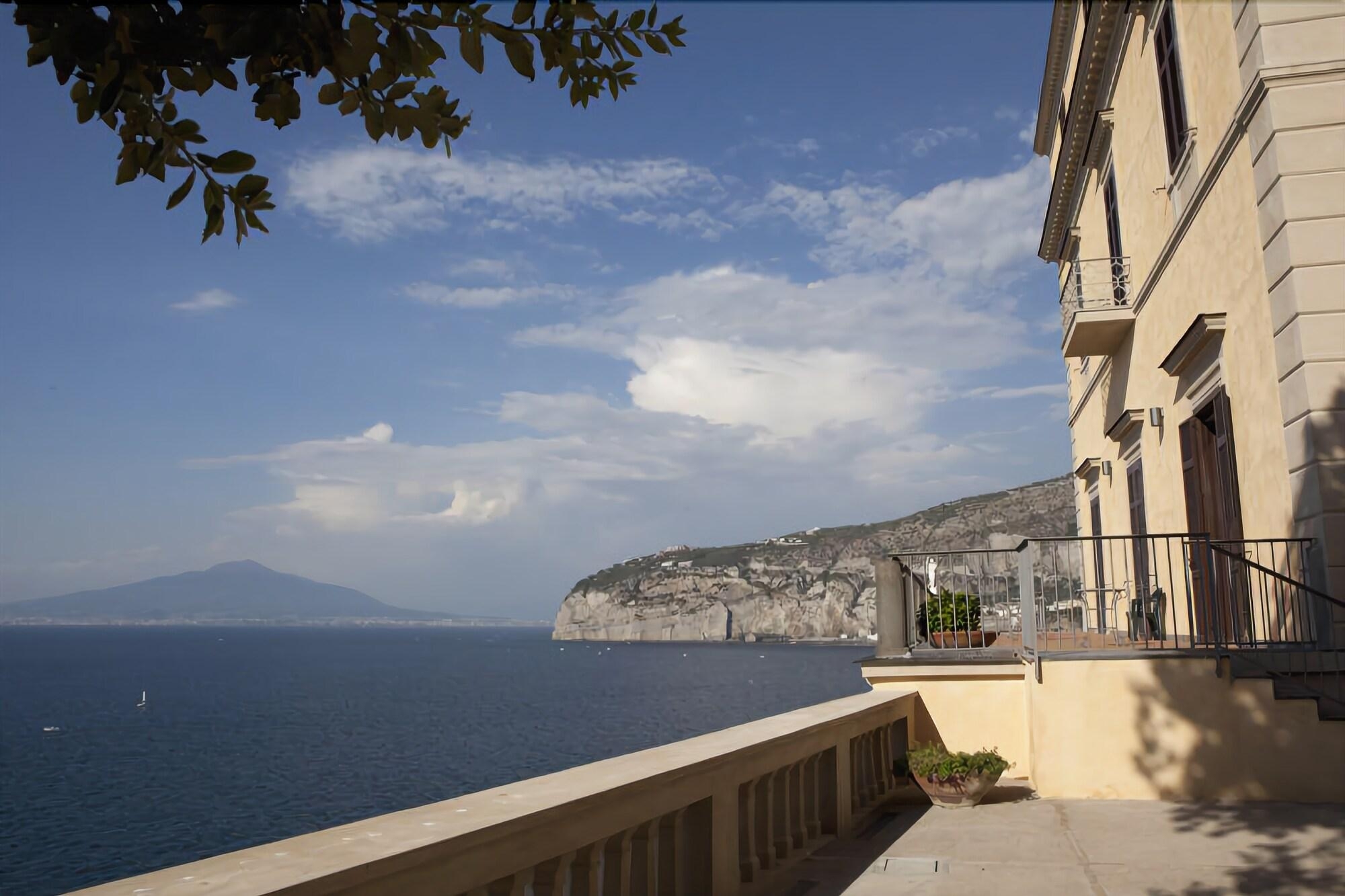 Villa Crawford, photo 88 of 94