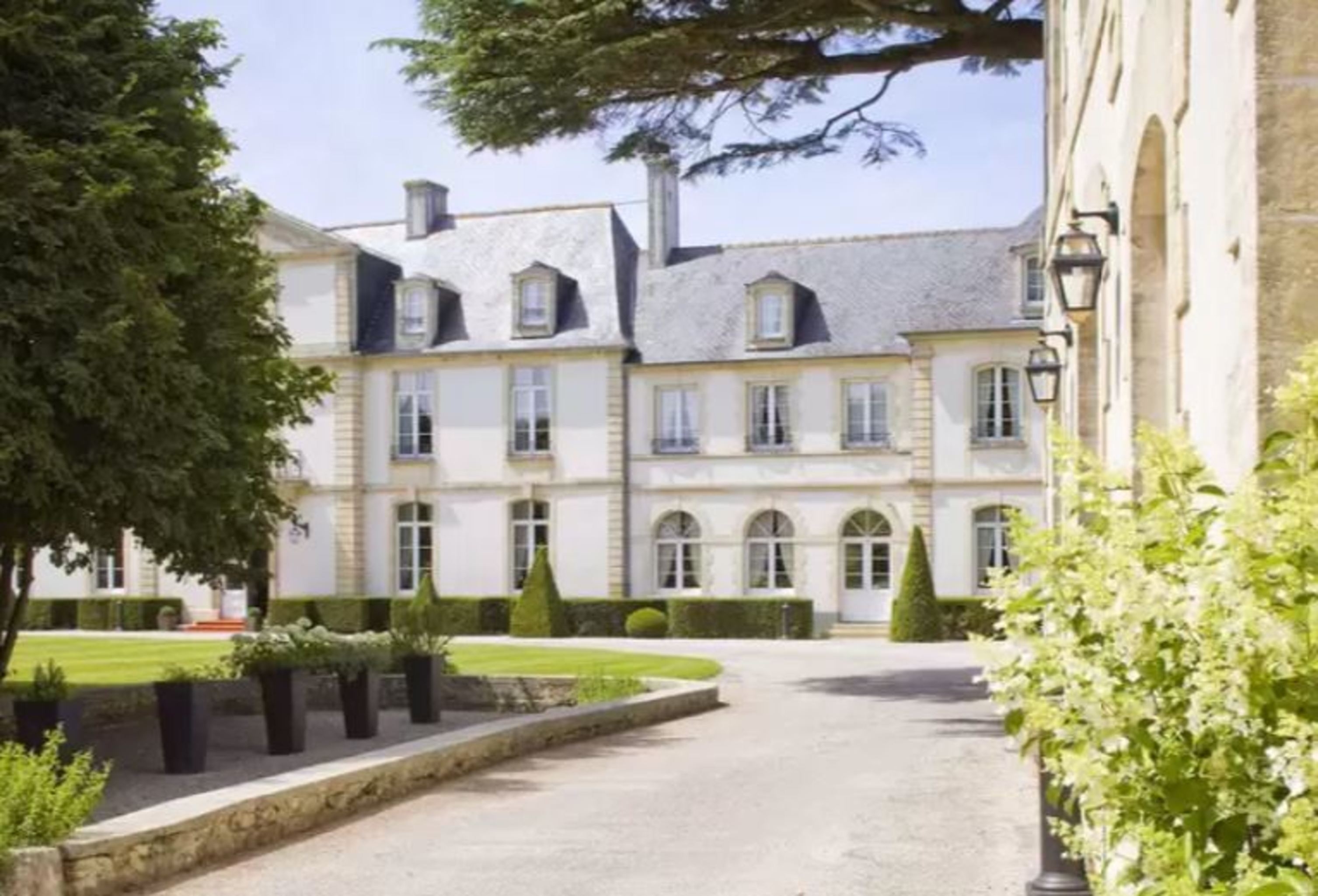 Chateau De Sully, photo 2 of 27