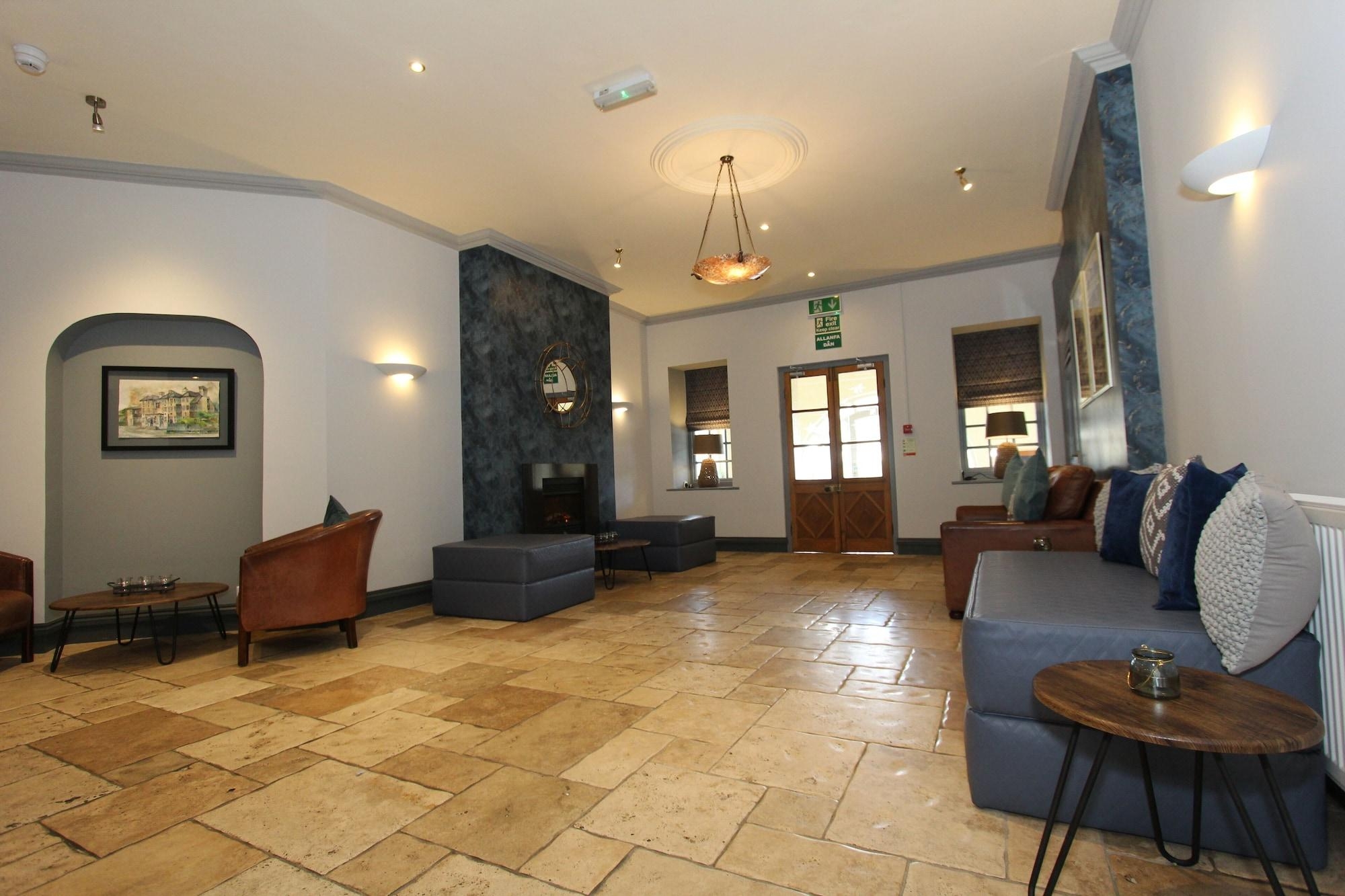 Nanhoron Arms Hotel, photo 19 of 102