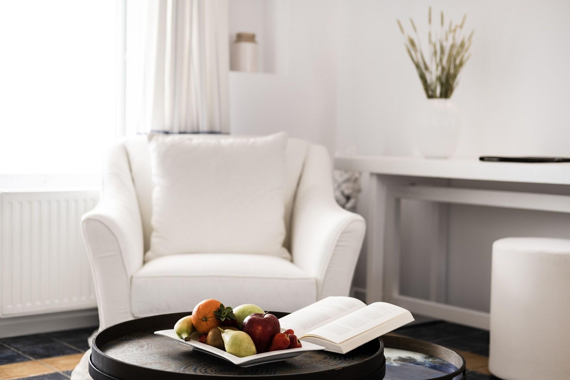 Lilium Hotel, photo 34 of 95
