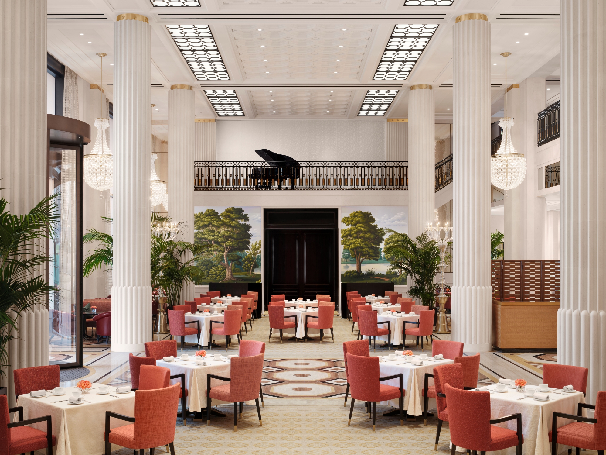 The Peninsula London, photo 2 of 10