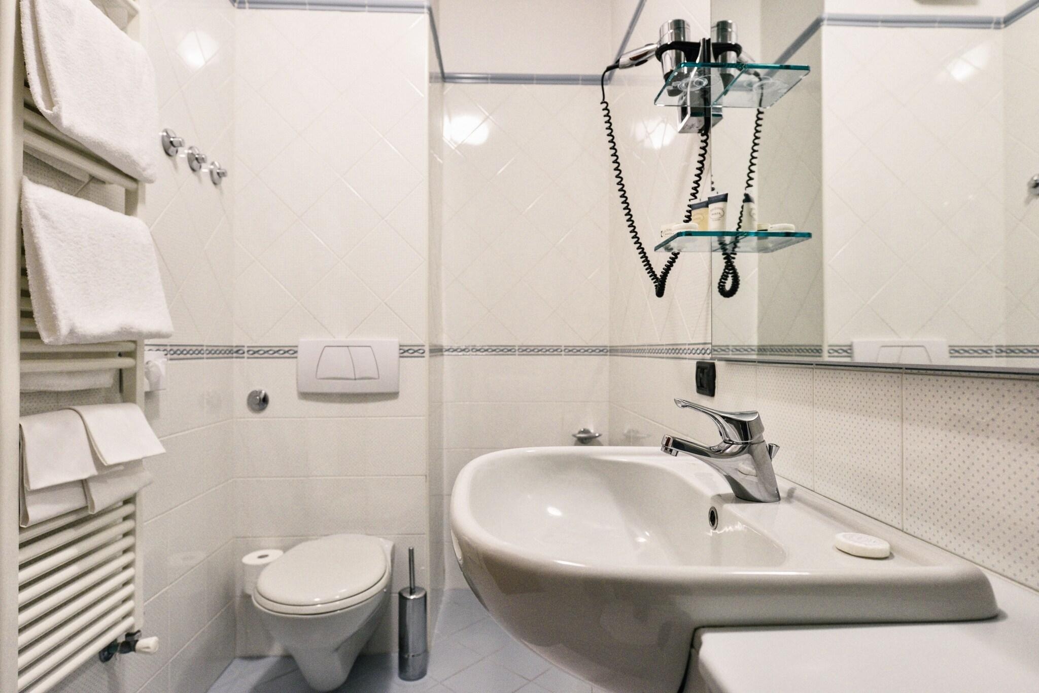 Hotel Posta Moltrasio, photo 57 of 135
