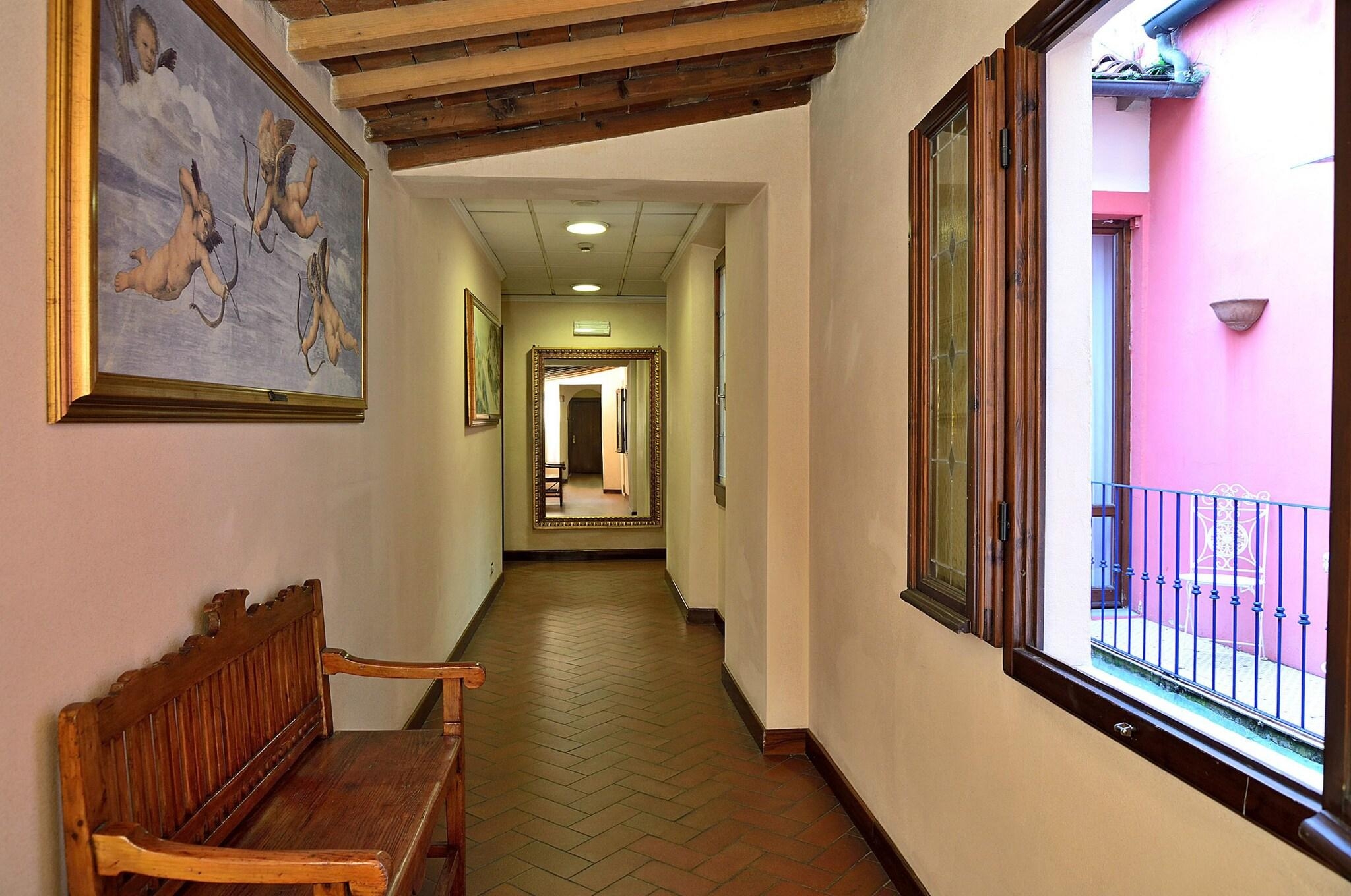 Porta Faenza, photo 39 of 89
