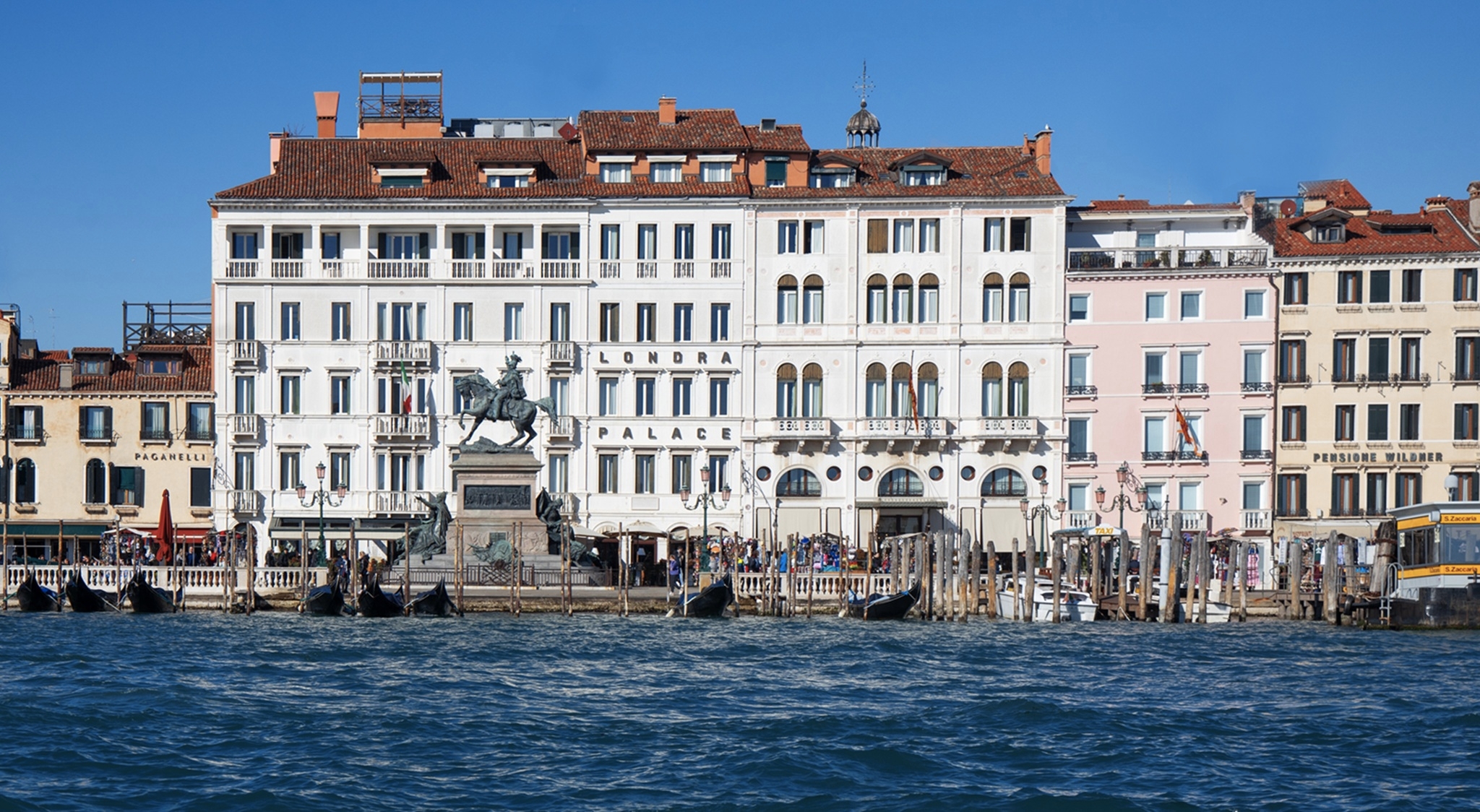 Londra Palace Venezia hotel exterior