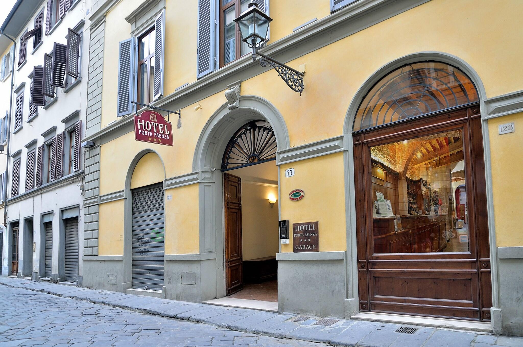 Porta Faenza, photo 18 of 89