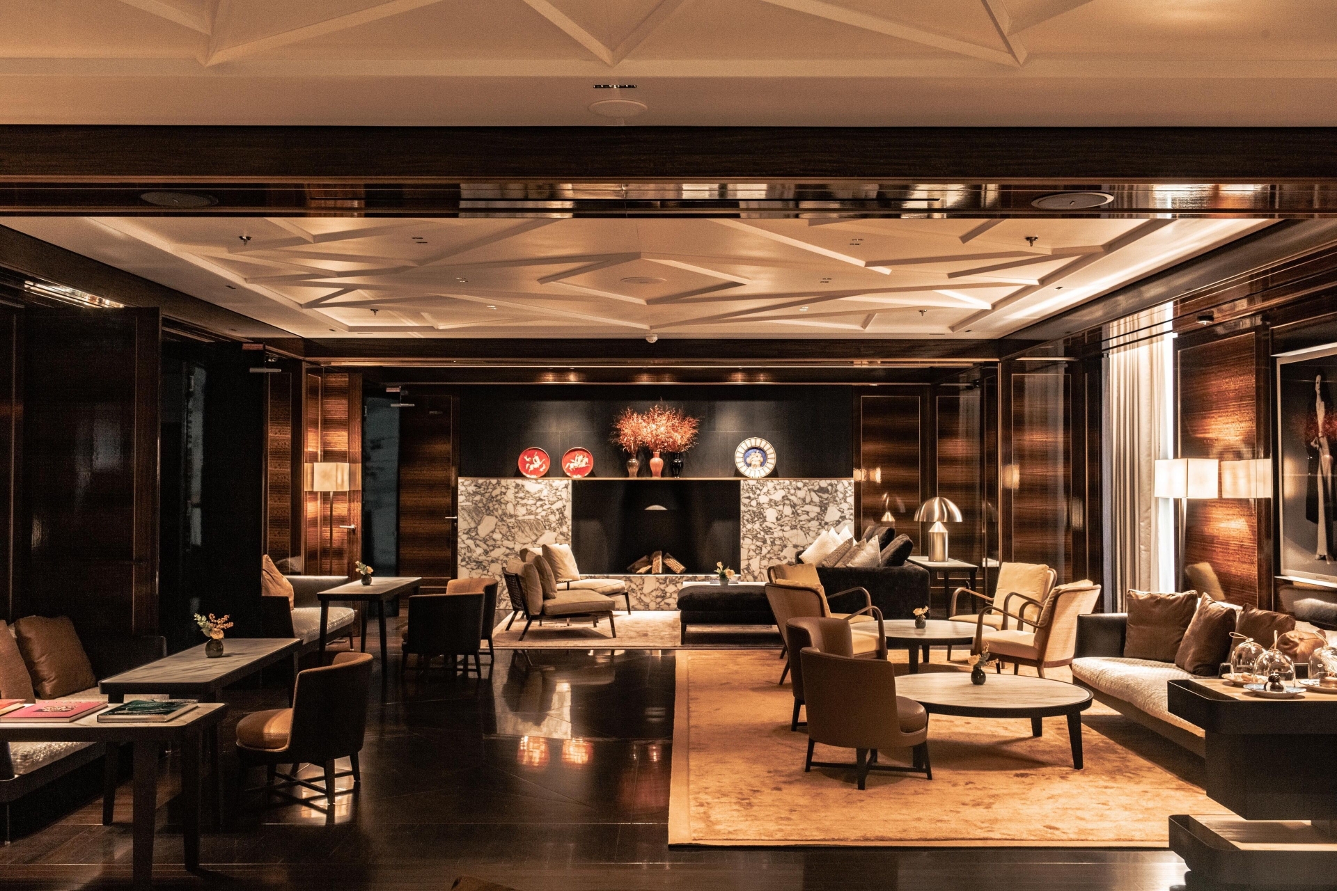 Shangri-La Hotel Paris, photo 182 of 192