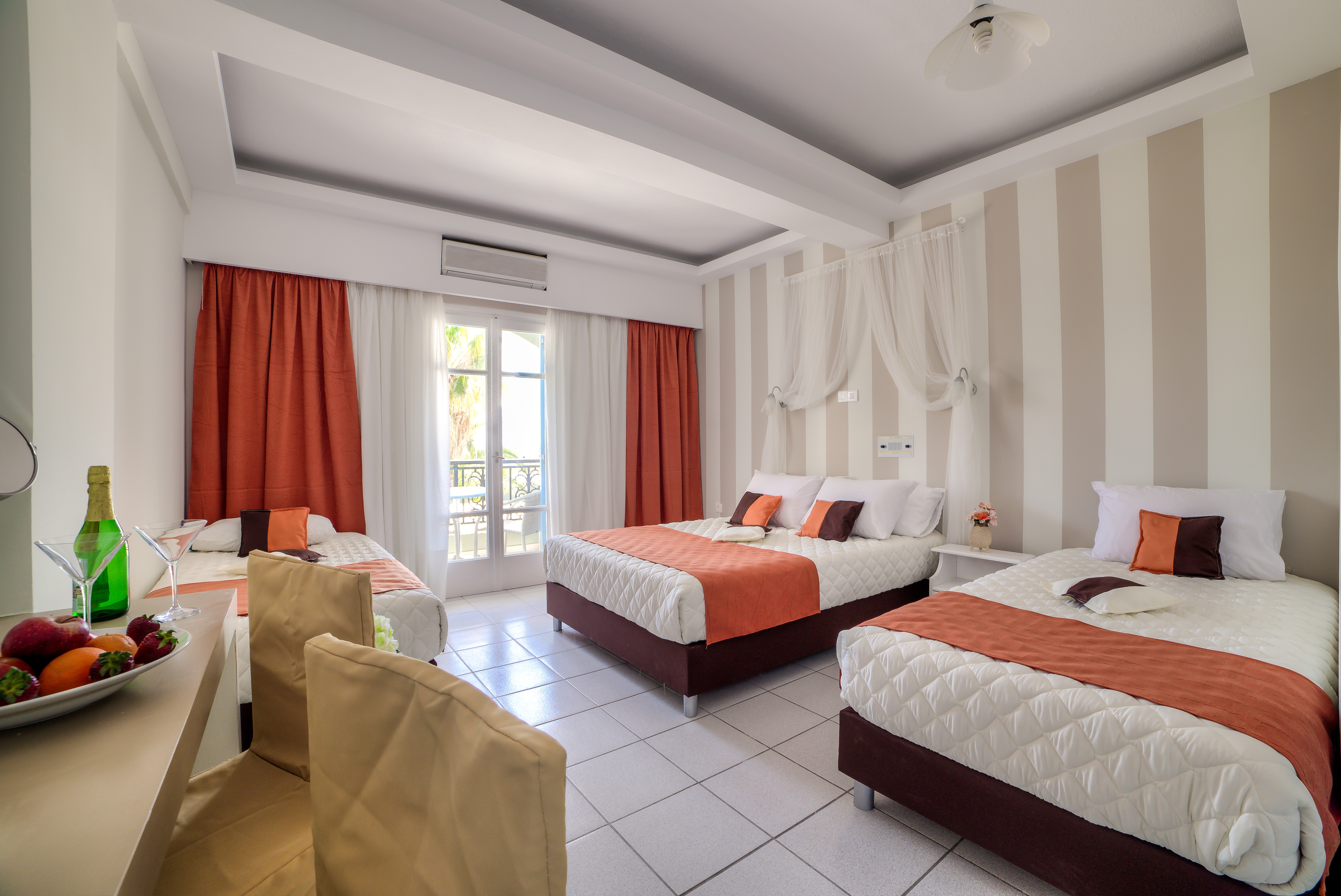 Pantheon Hotel, photo 18 of 32